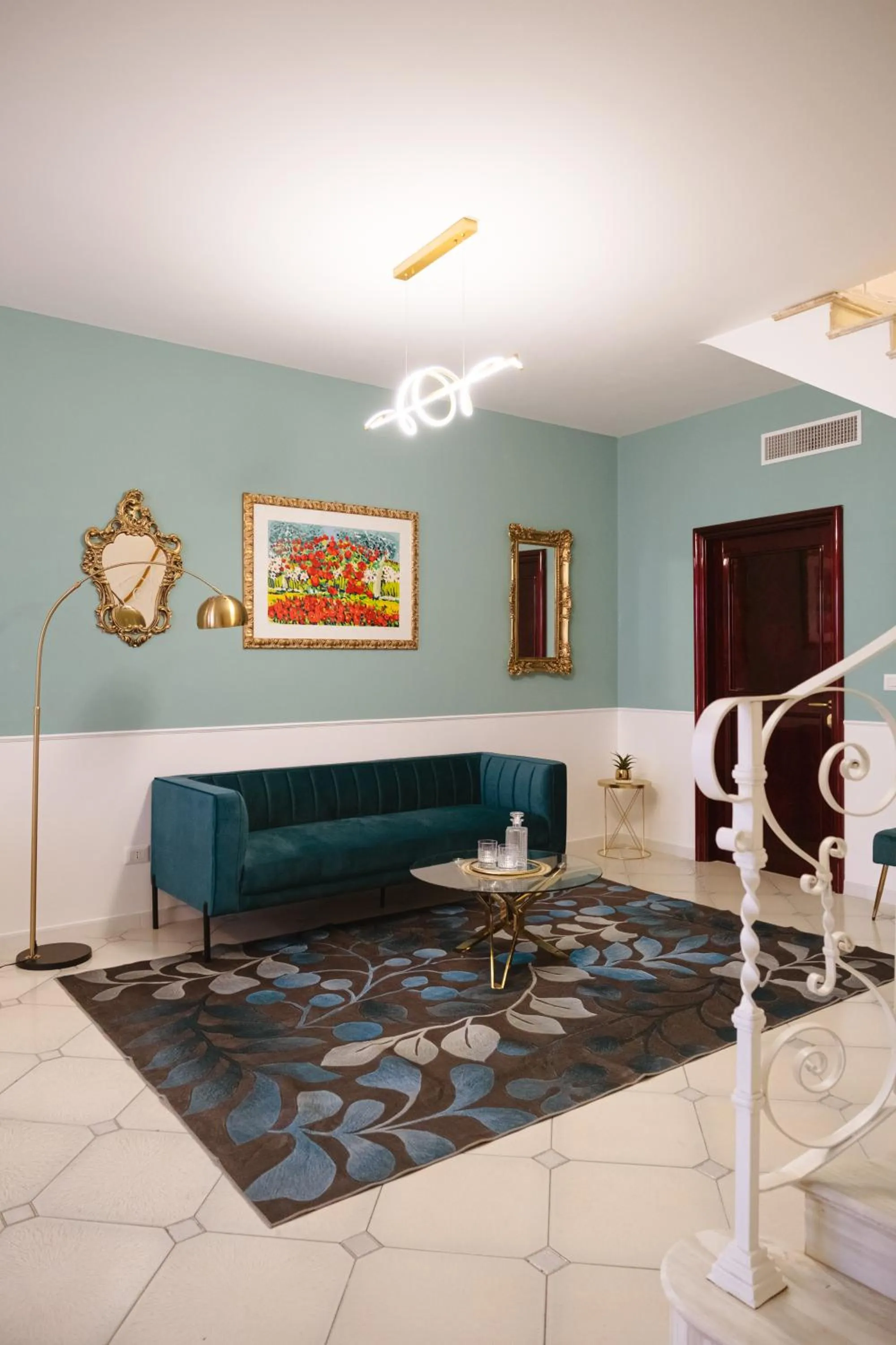 Communal lounge/ TV room in ALBERGO DIFFUSO Dimora Rossi Charme B&B