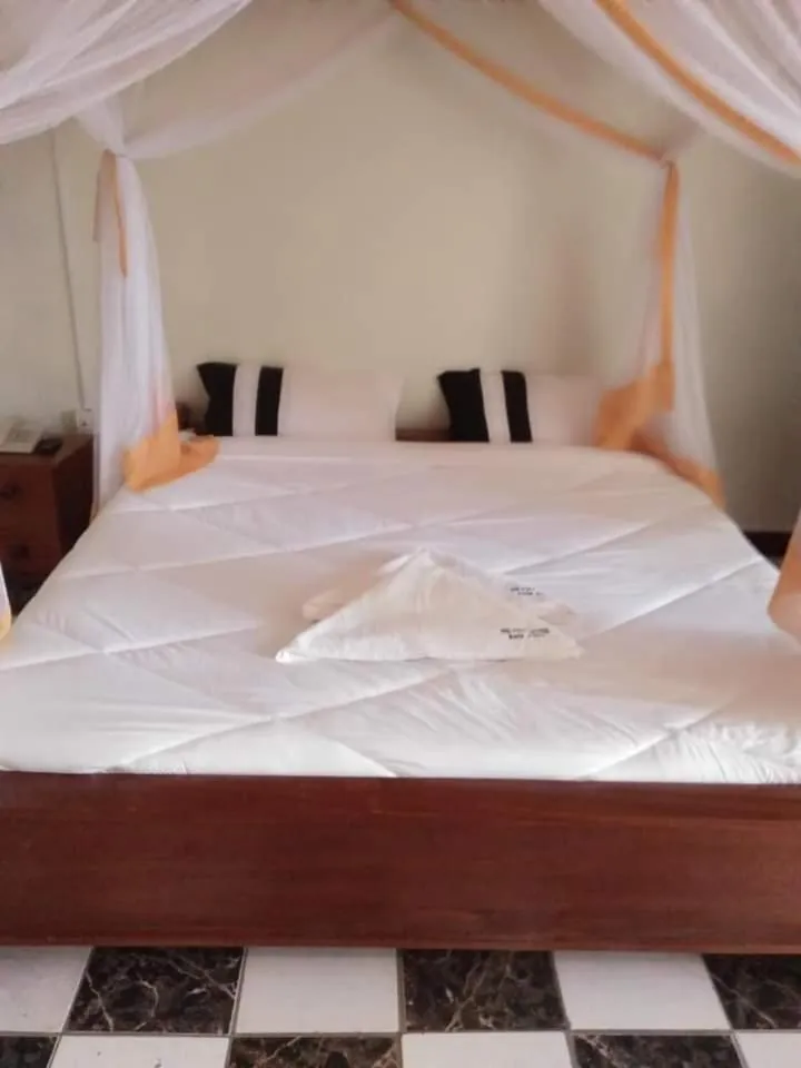 Newstead hotel naivasha