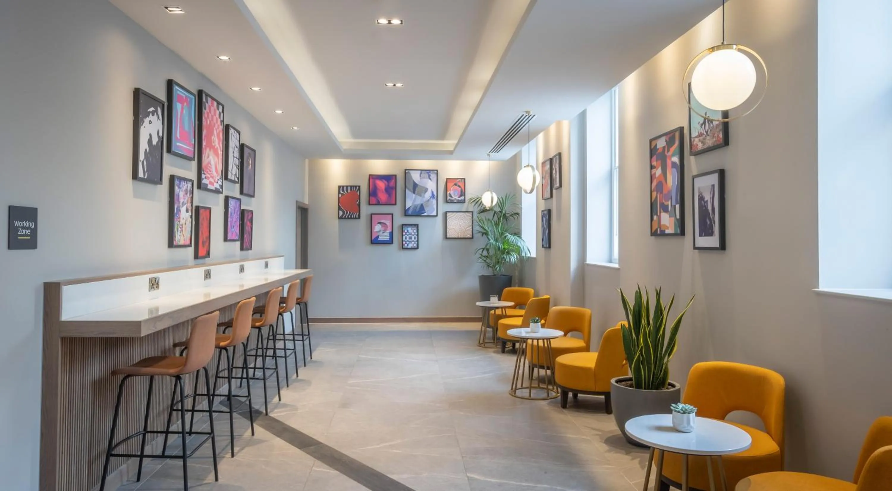 Lobby or reception in Maldron Hotel Brighton City Centre