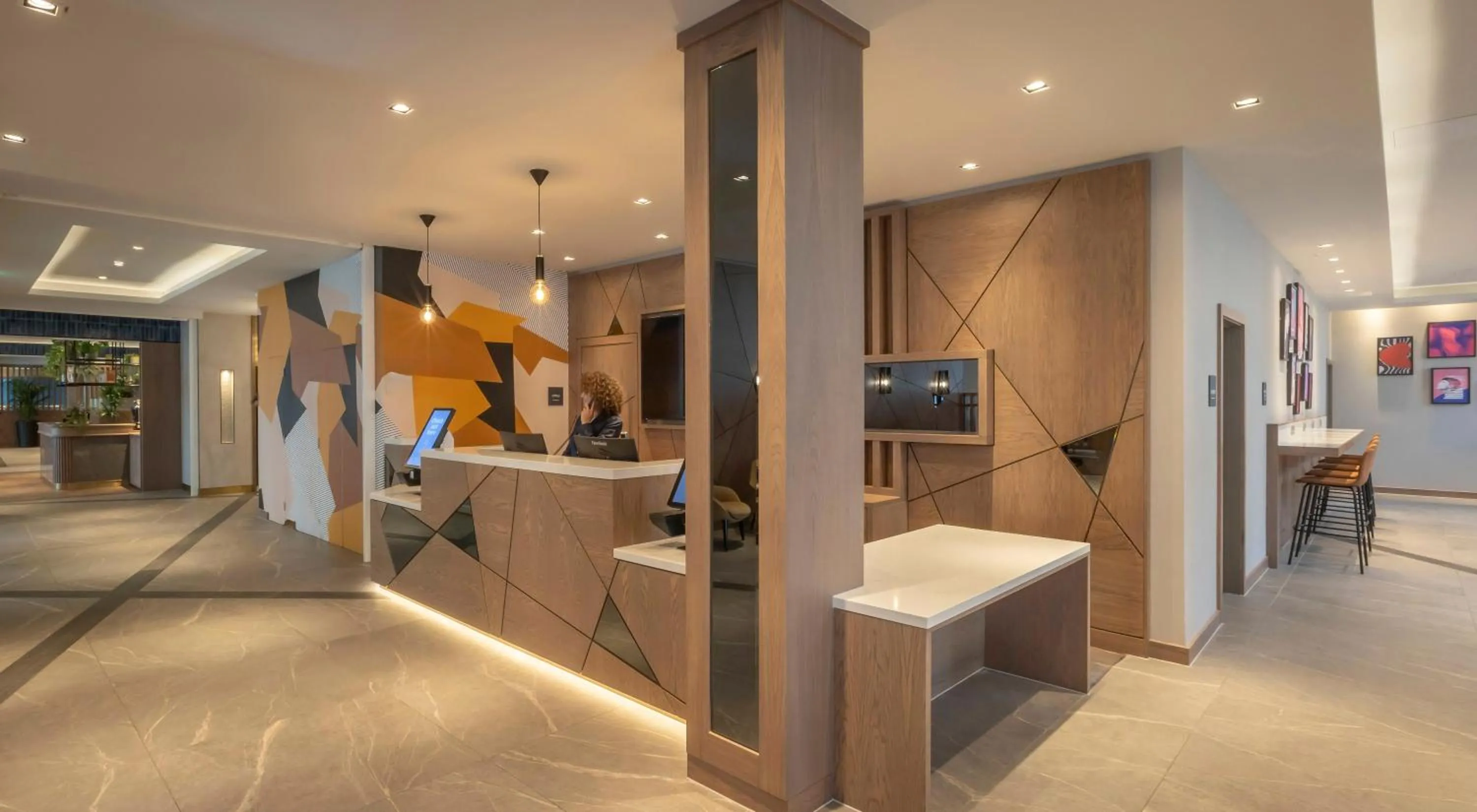 Lobby or reception in Maldron Hotel Brighton City Centre