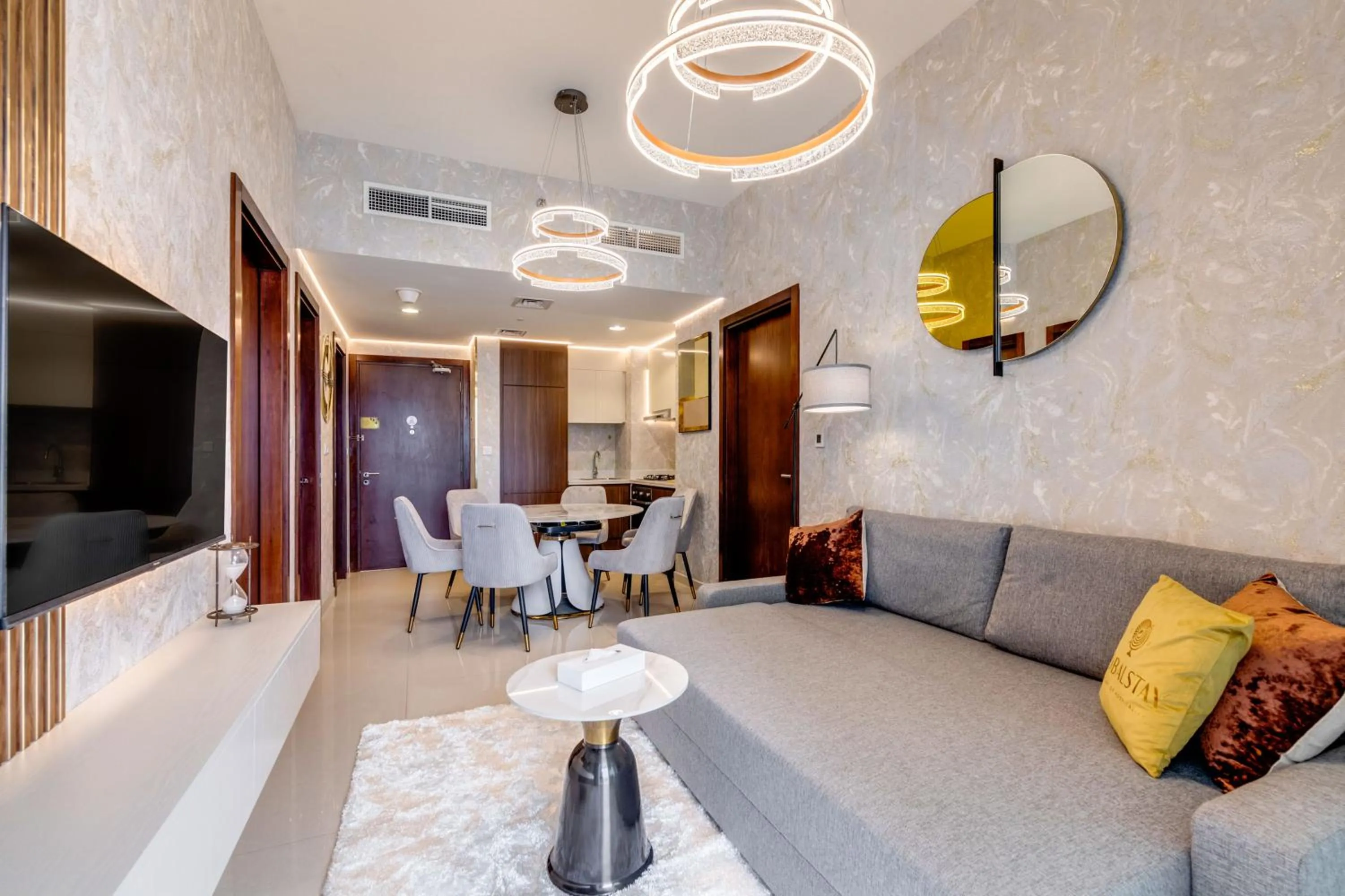 TV and multimedia in GLOBALSTAY. Luxury Apartments Near The Dubai Canal