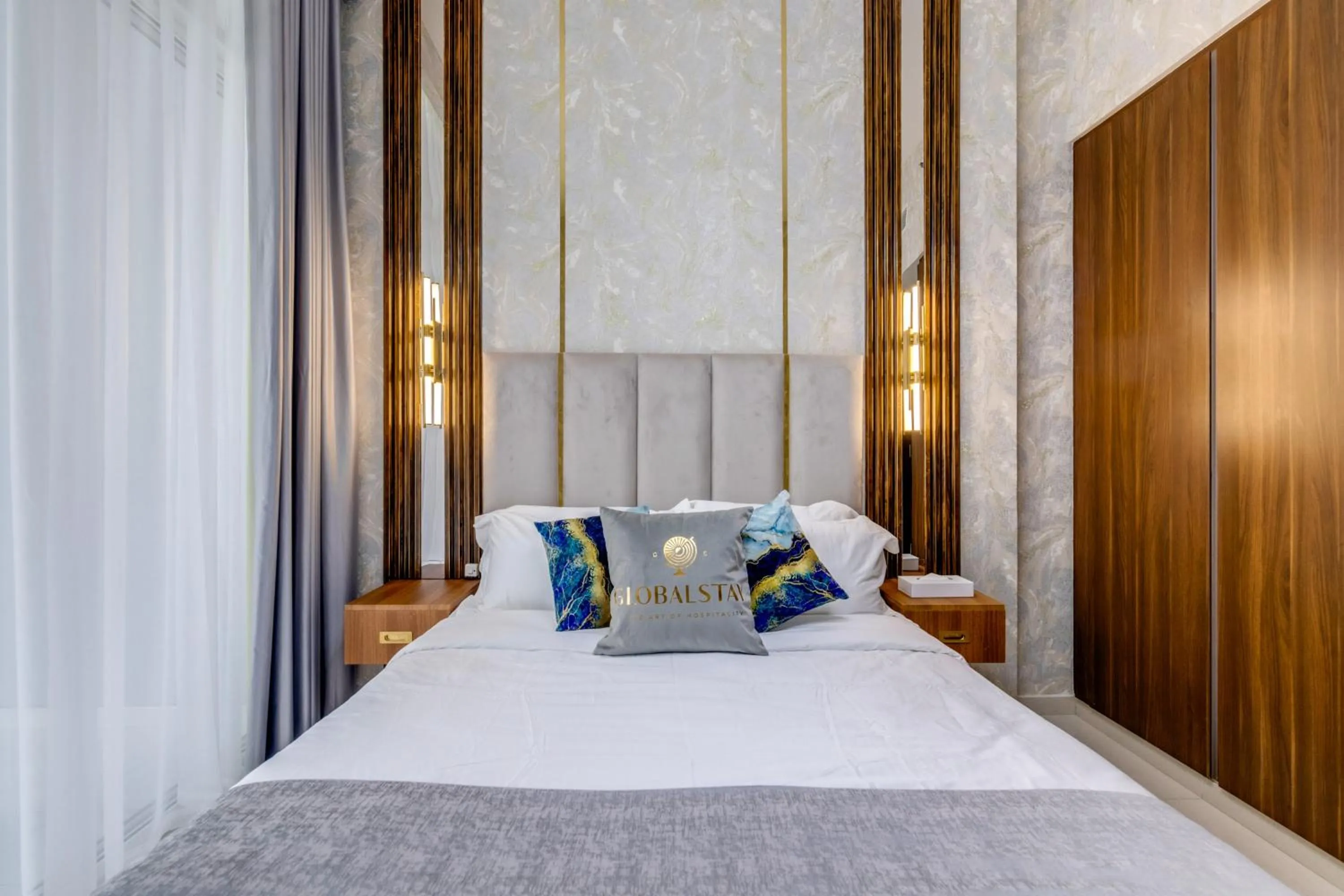 Bed in GLOBALSTAY. Luxury Apartments Near The Dubai Canal