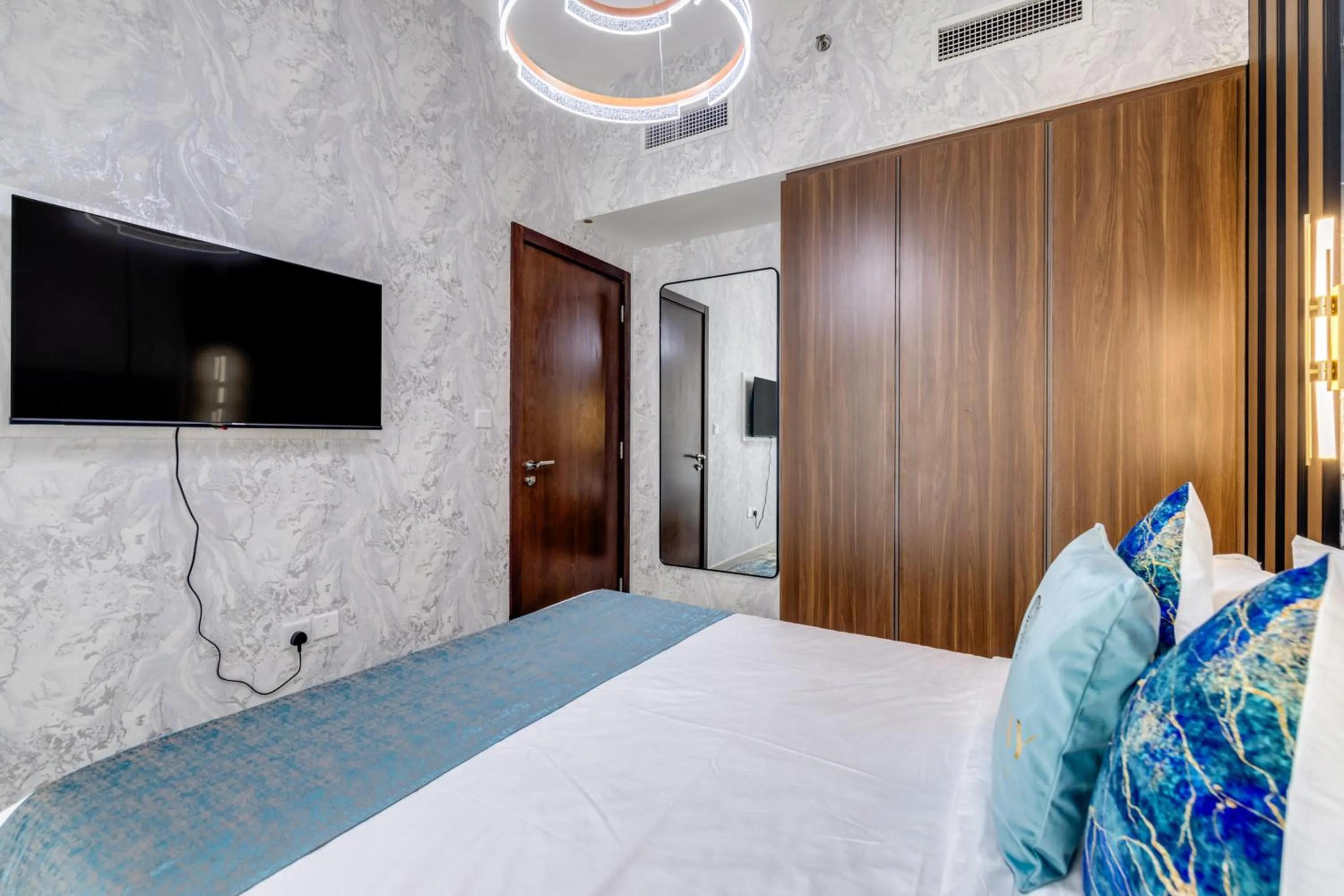 Bed in GLOBALSTAY. Luxury Apartments Near The Dubai Canal