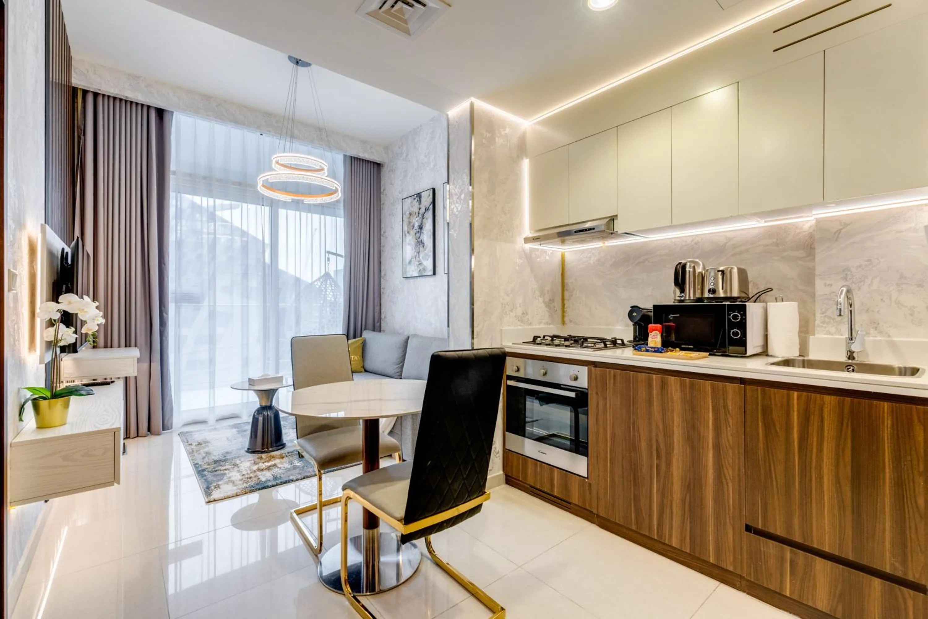 Kitchen or kitchenette in GLOBALSTAY. Luxury Apartments Near The Dubai Canal