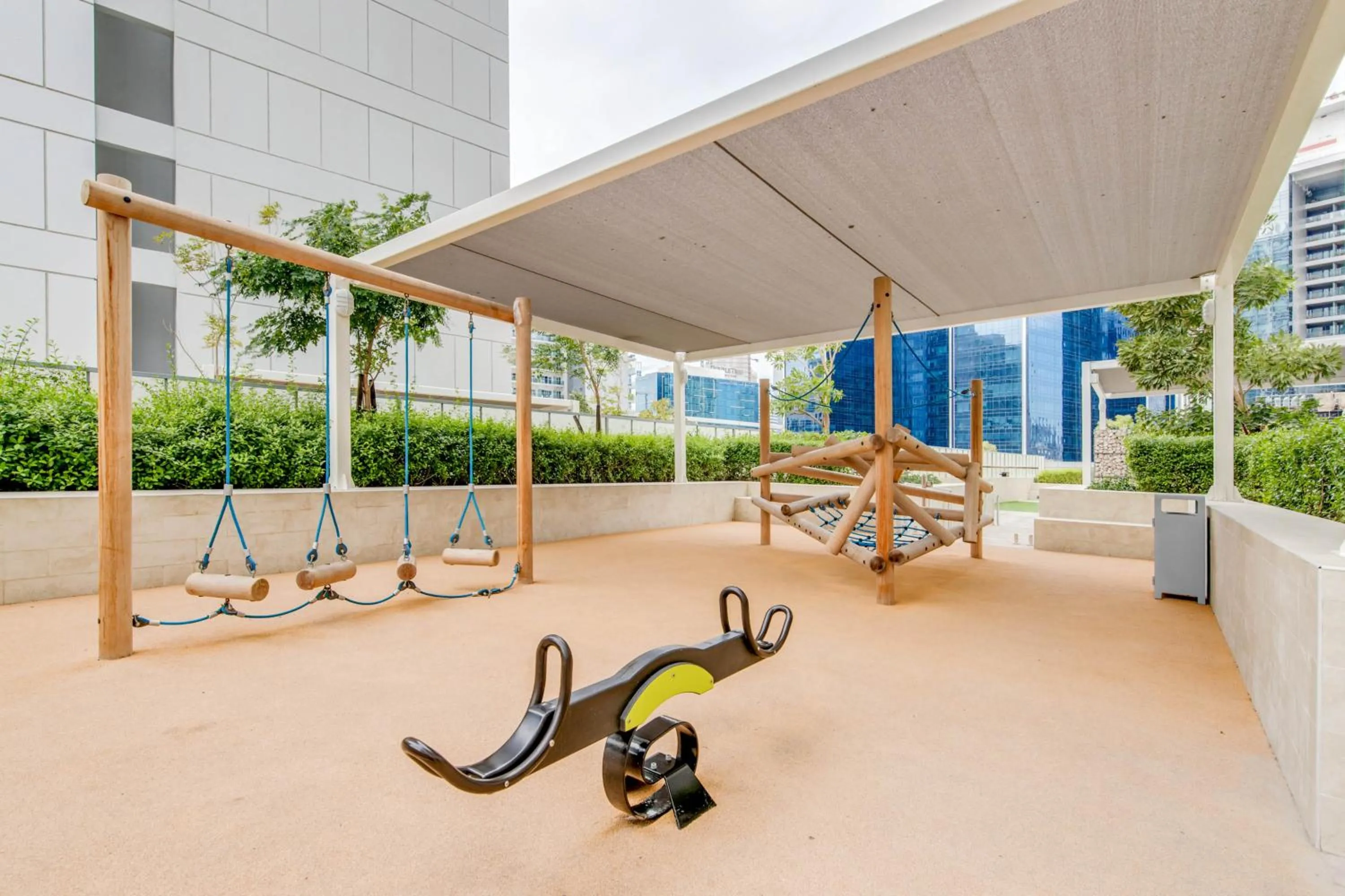 Day in GLOBALSTAY. Luxury Apartments Near The Dubai Canal