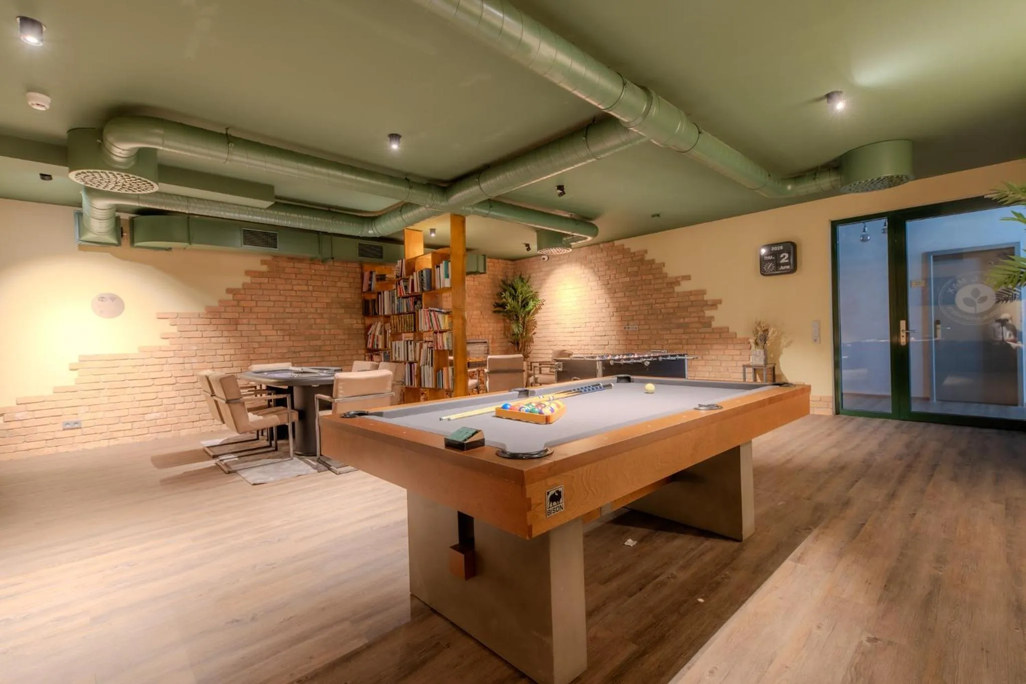 Communal lounge/ TV room in Hannover - PHIL & MAX Hotels und Apartments Messe