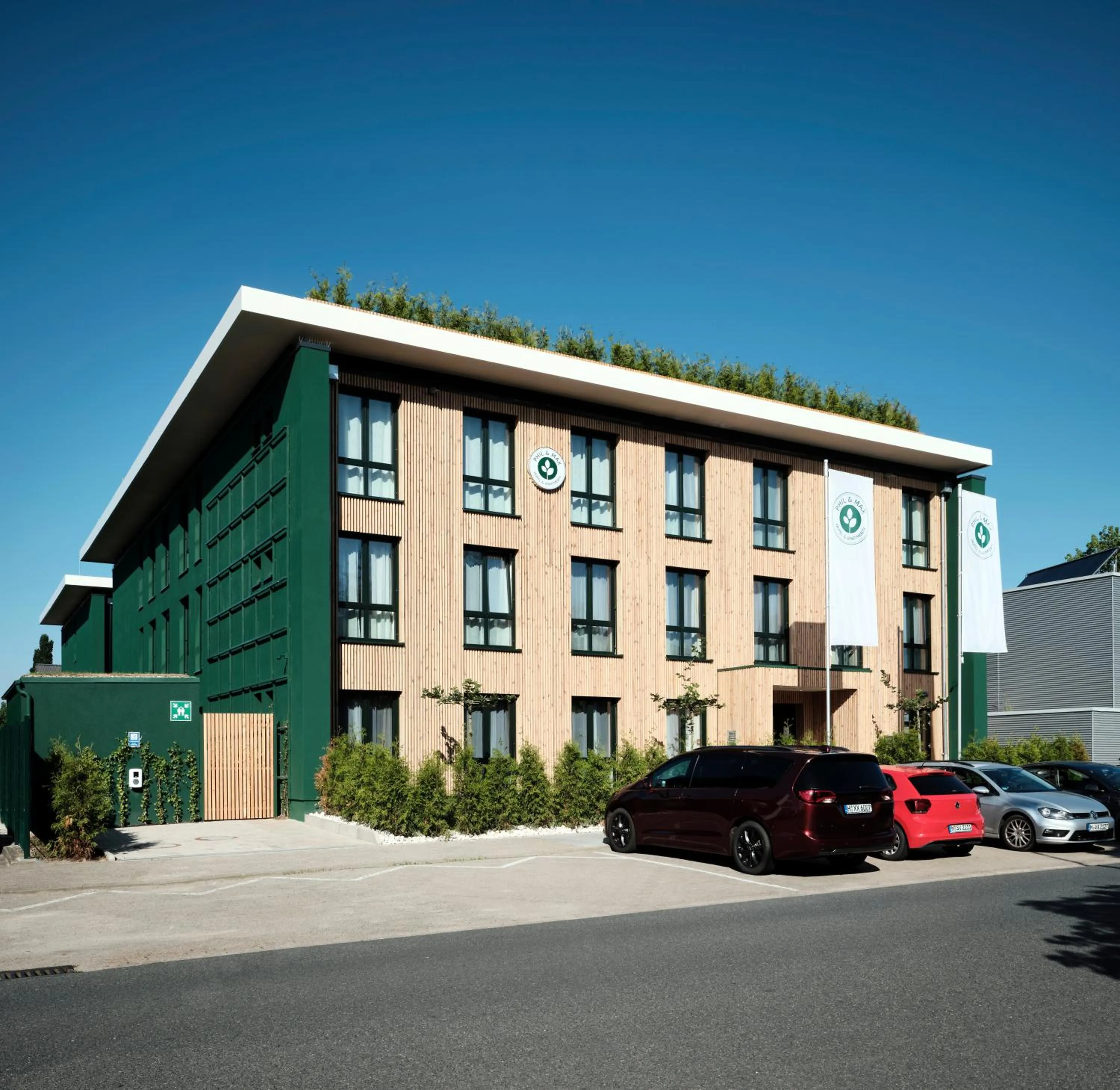 Property building in Hannover - PHIL & MAX Hotels und Apartments Messe