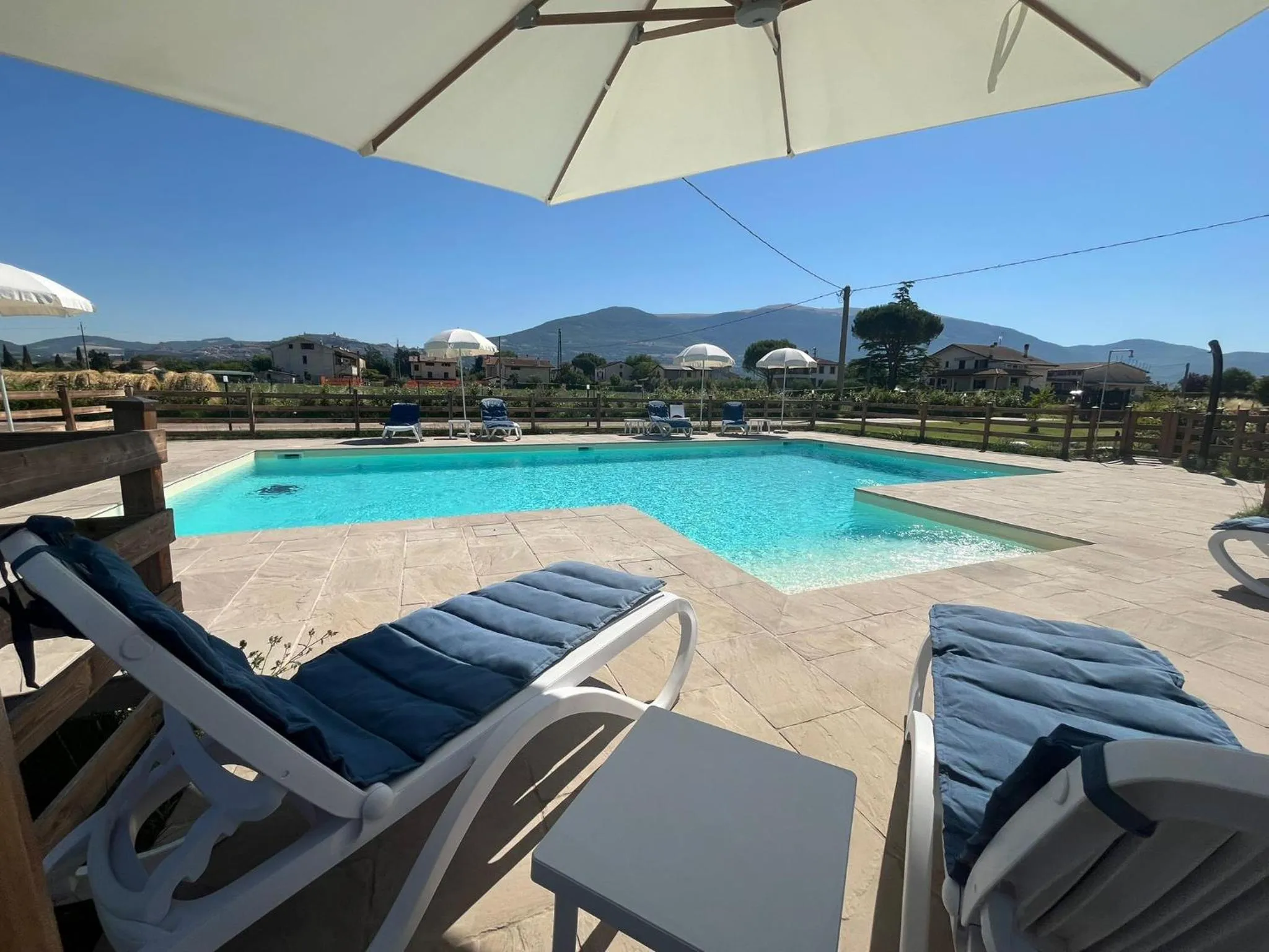 Swimming pool in Luci di Assisi B&B Wellness