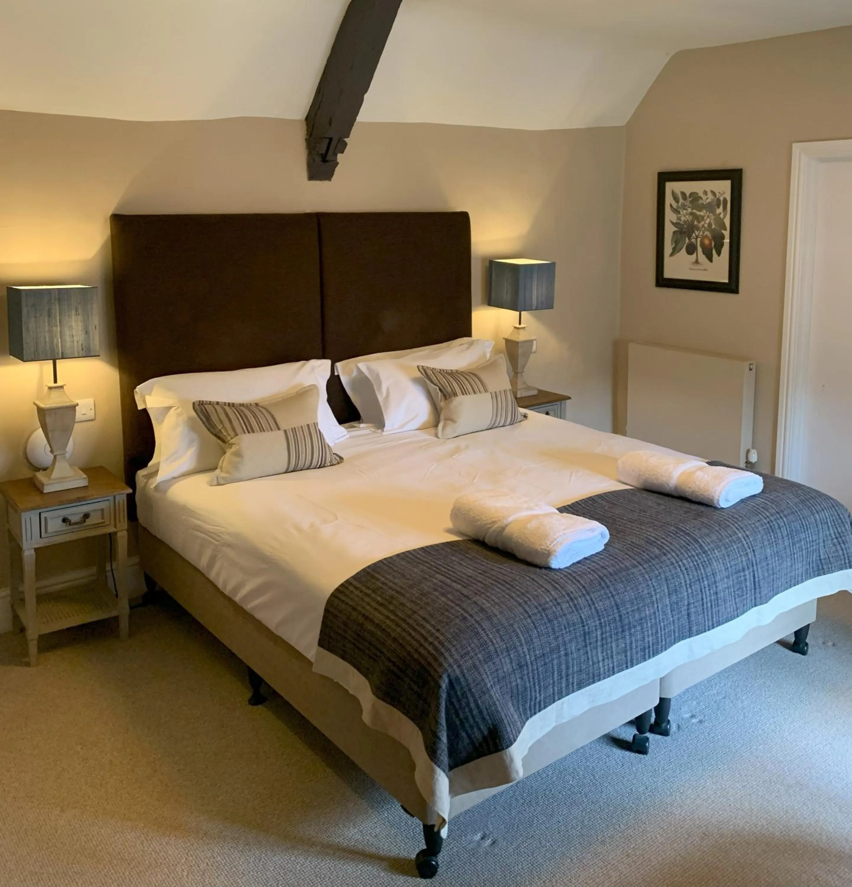 Bed in The Crown at Shipton