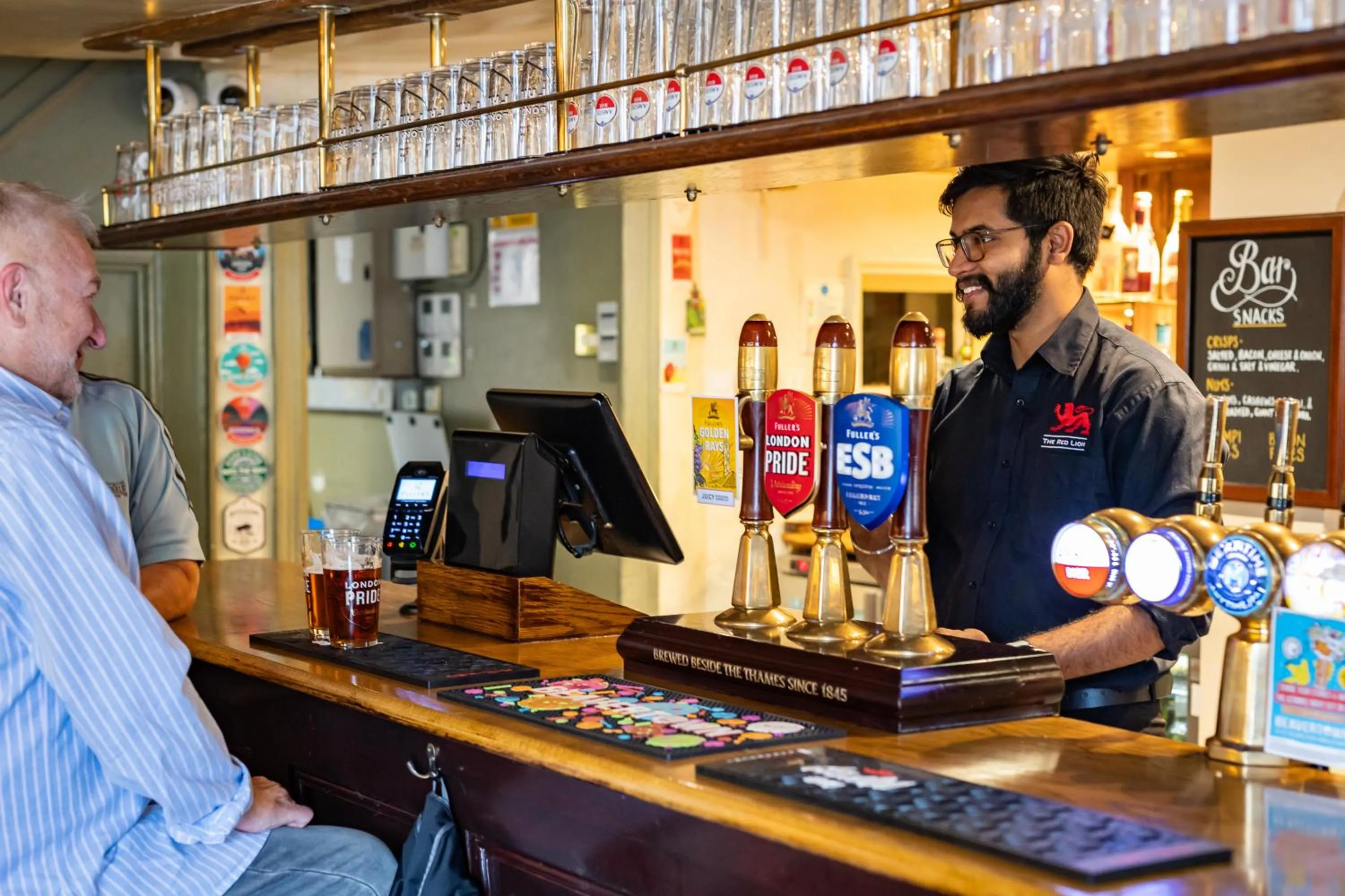 Lounge or bar in The Red Lion Hotel