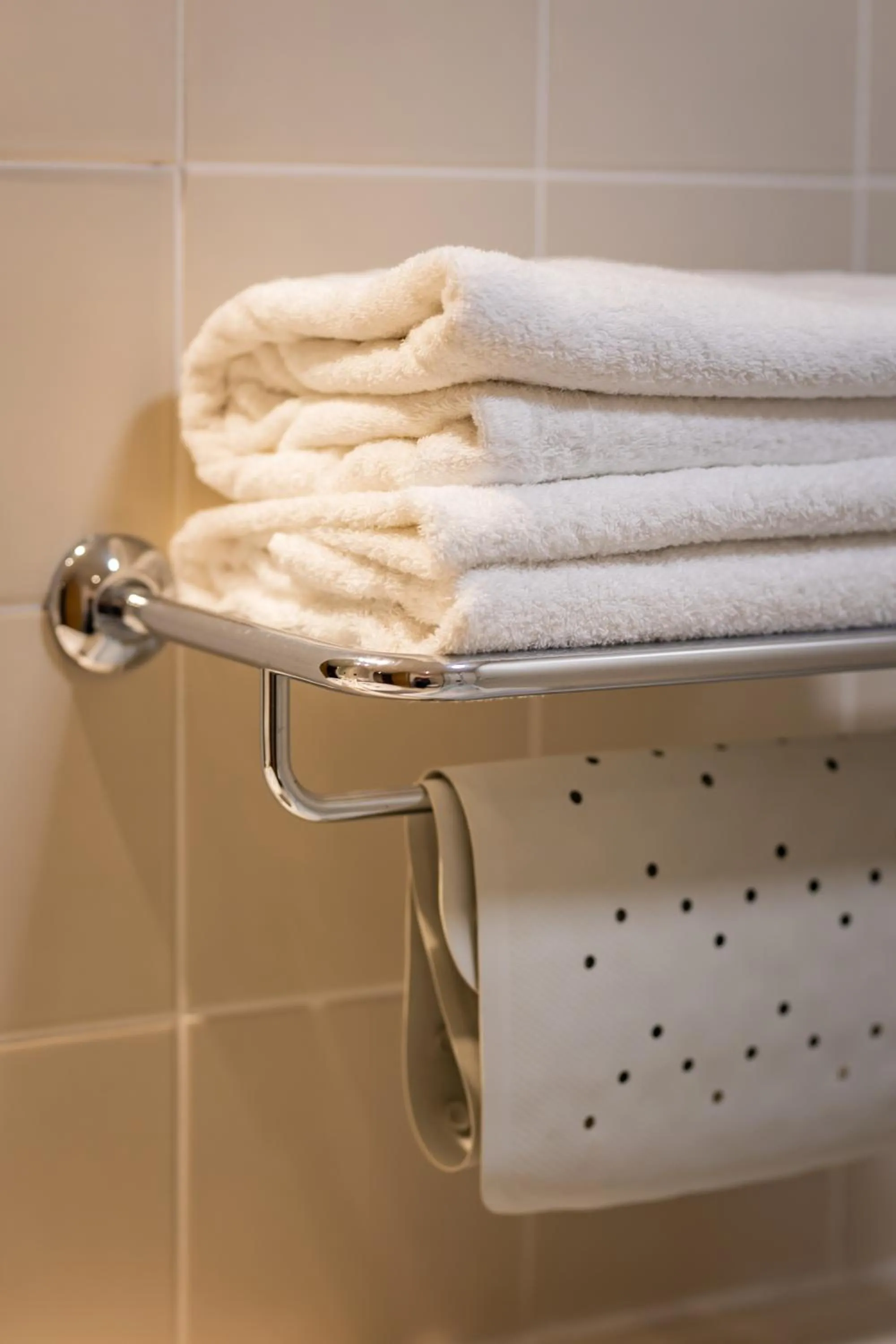 Bathroom in The Red Lion Hotel