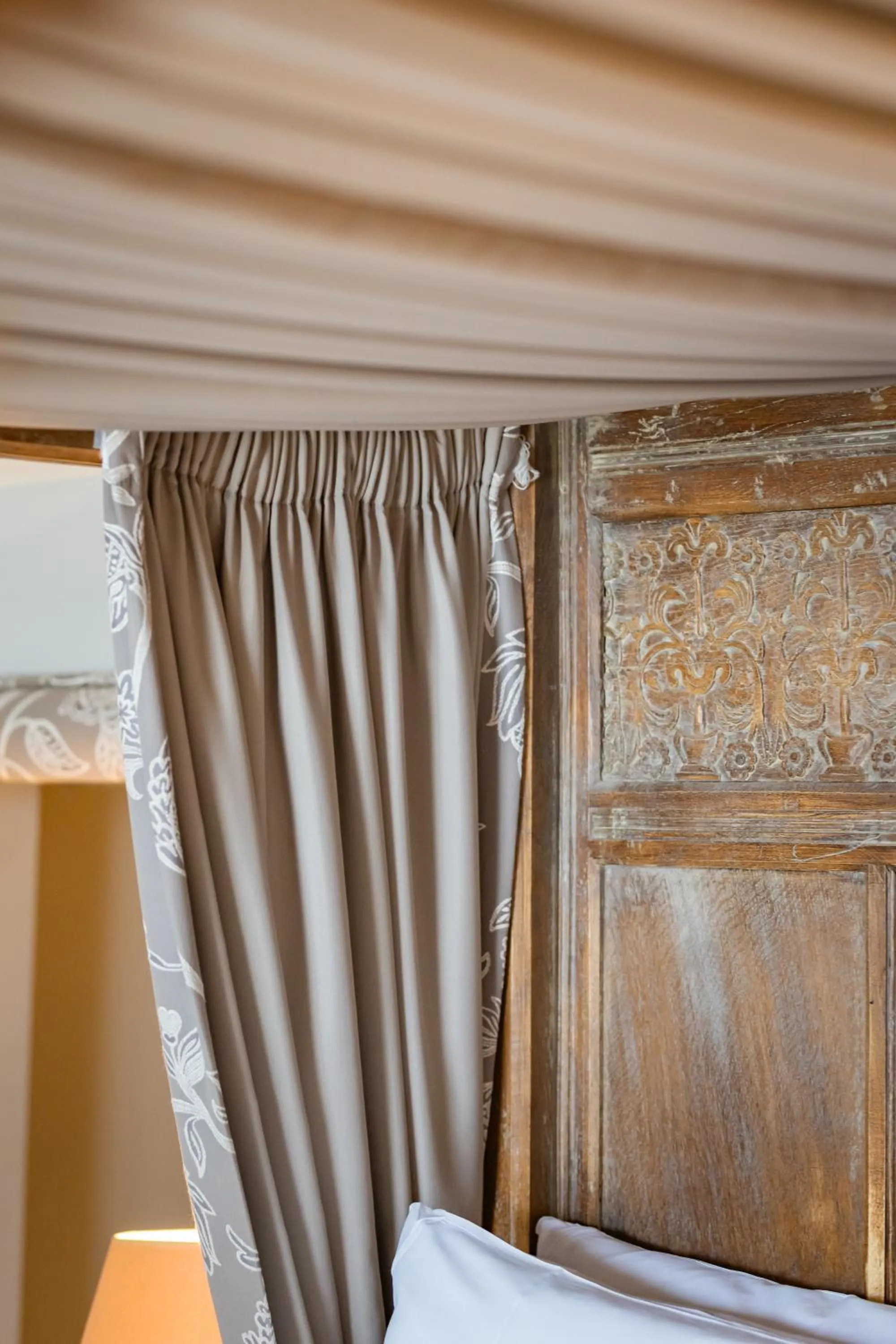 Decorative detail, Bed in The Red Lion Hotel