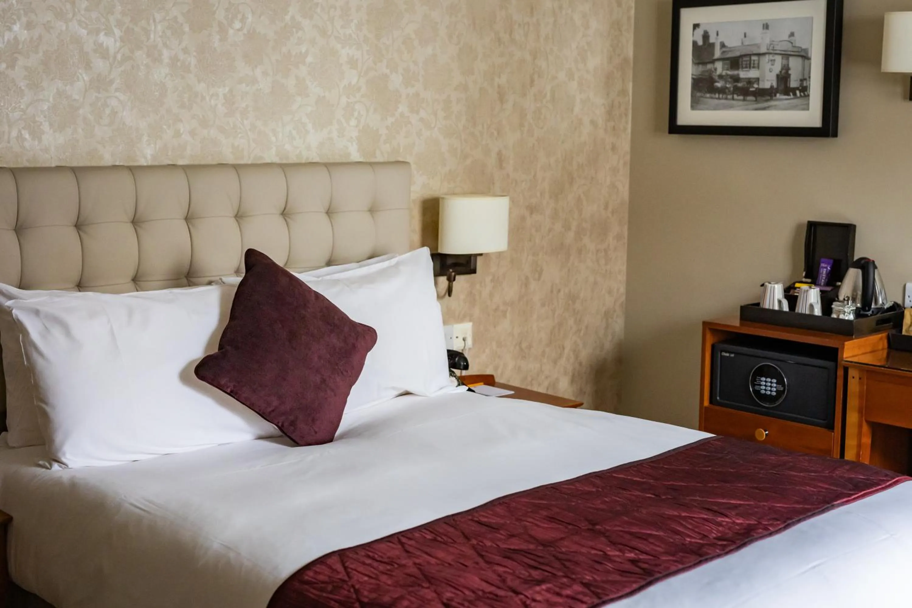 Bed in The Red Lion Hotel