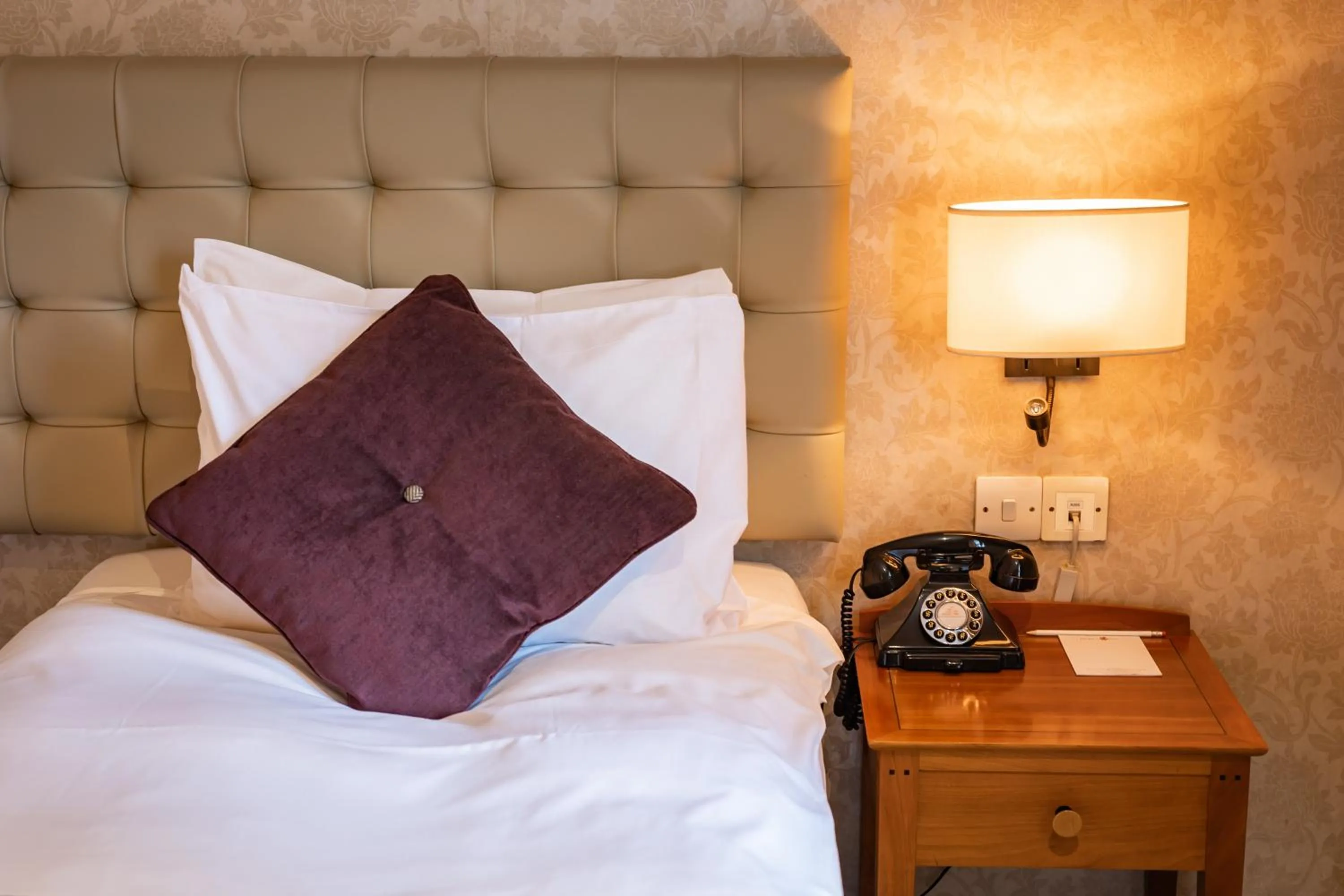 Bed in The Red Lion Hotel