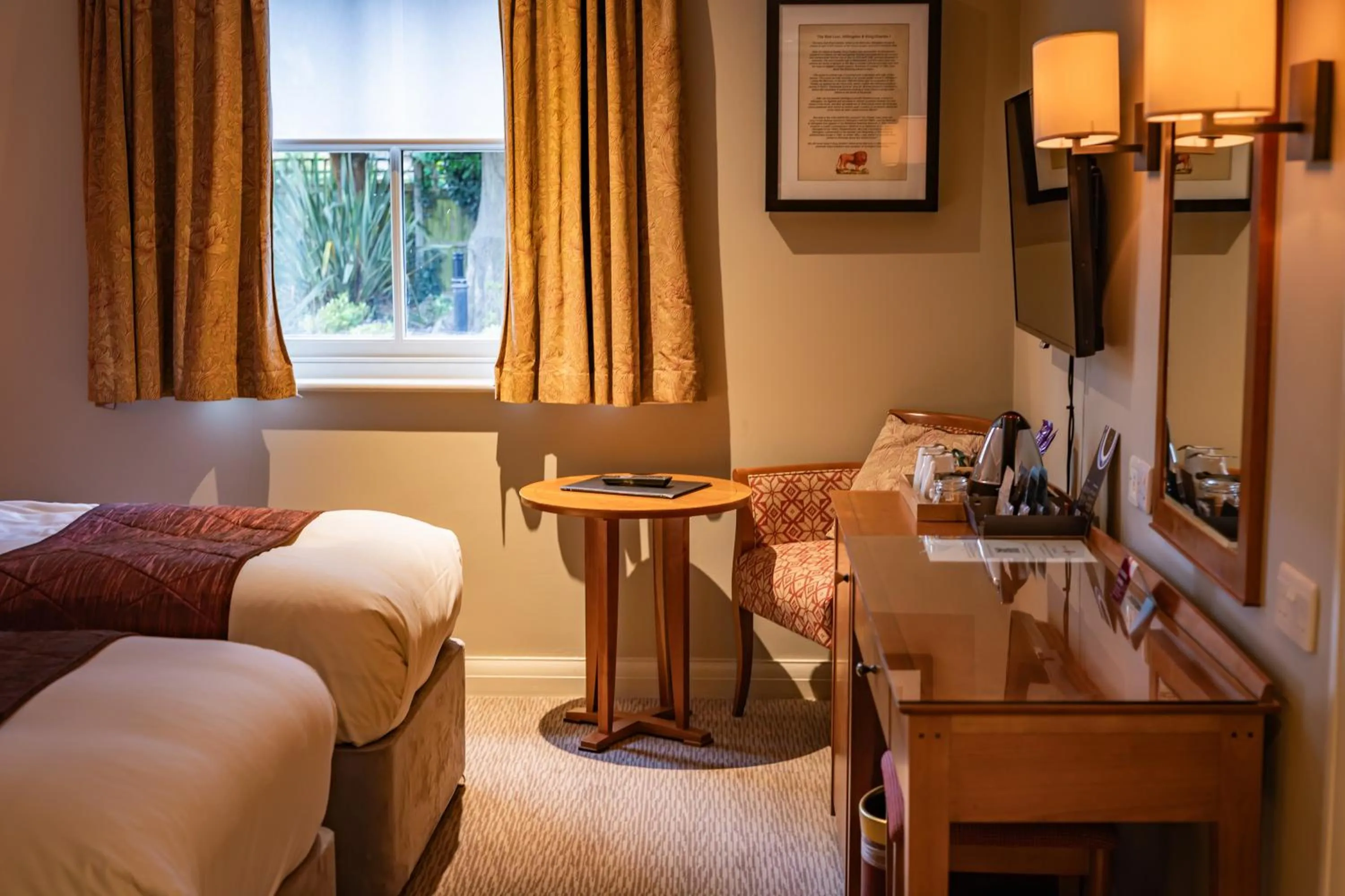 Bed in The Red Lion Hotel