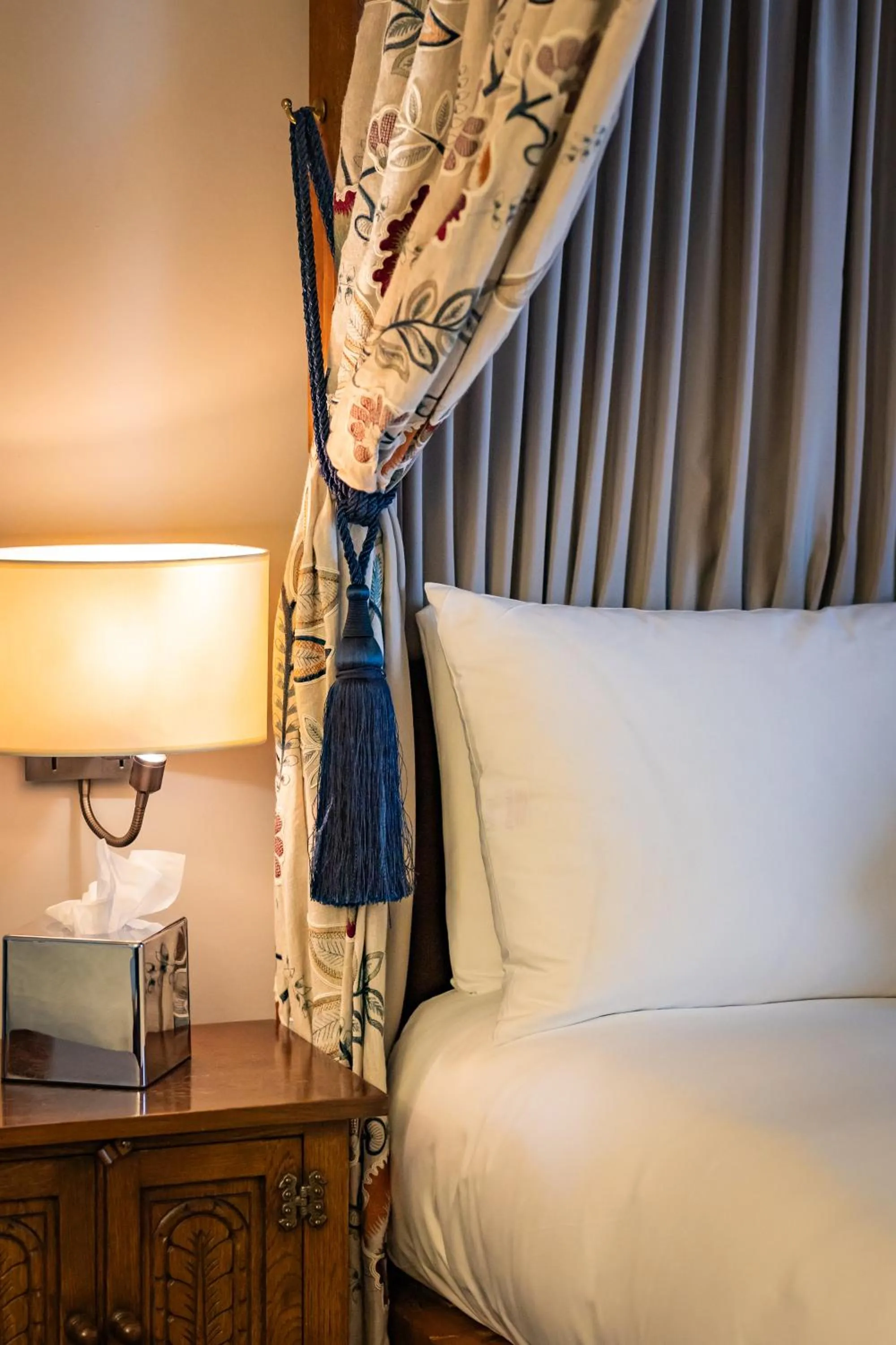 Decorative detail, Bed in The Red Lion Hotel