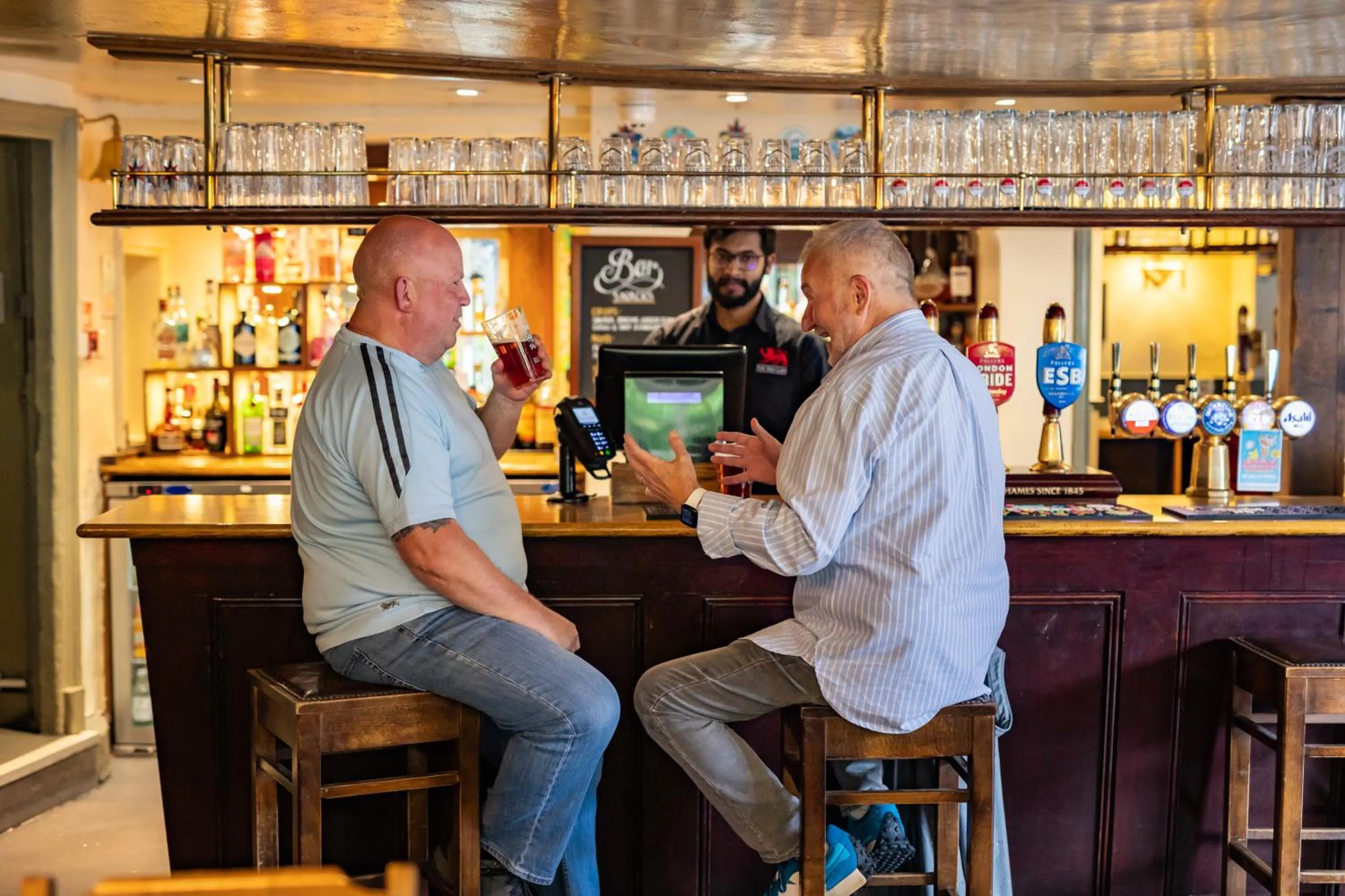 Lounge or bar in The Red Lion Hotel