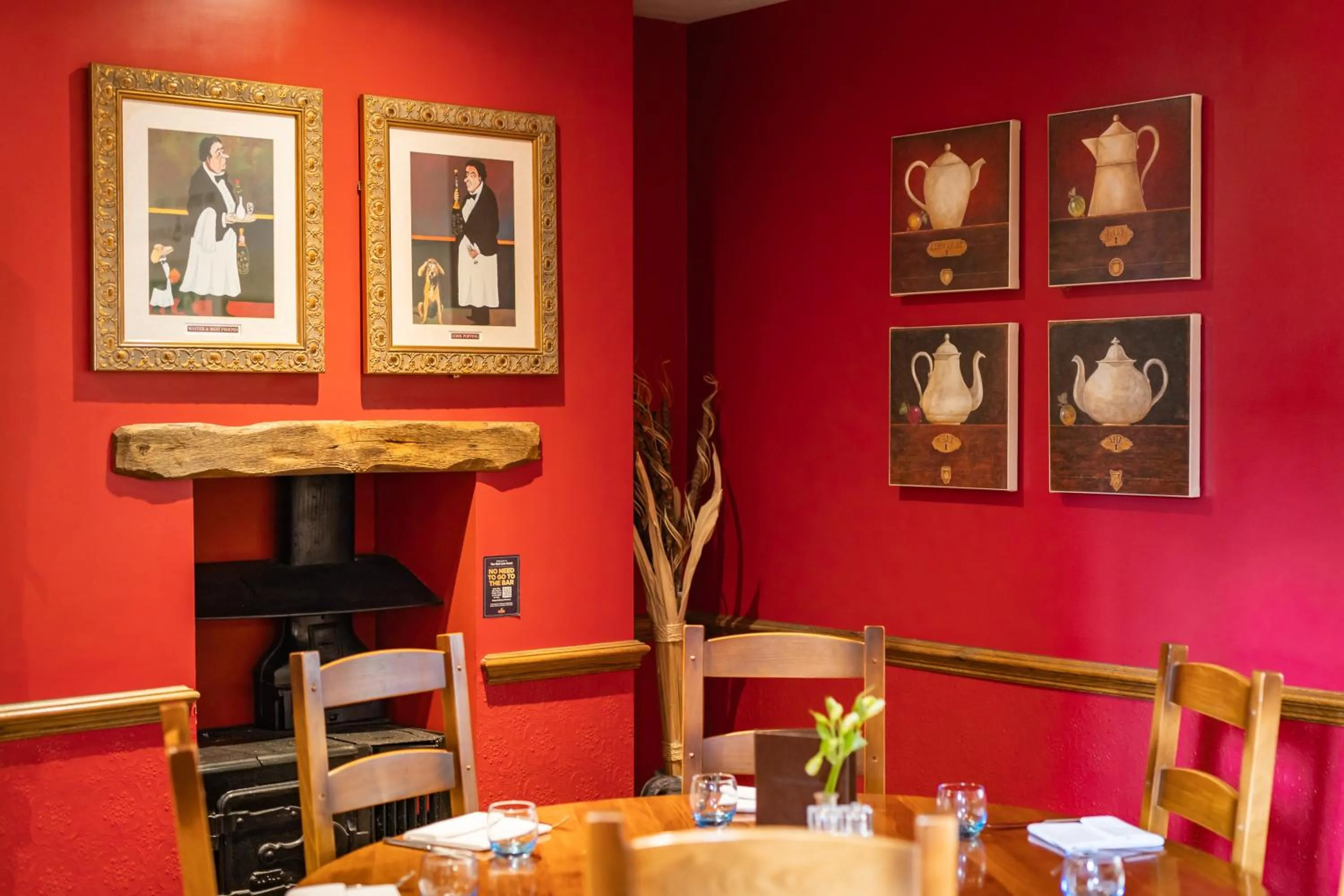 Restaurant/places to eat in The Red Lion Hotel