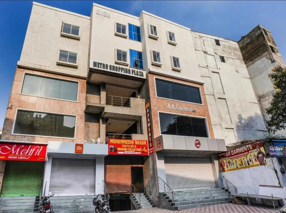 Property building in THE METRO INTERNATIONAL HOTEL