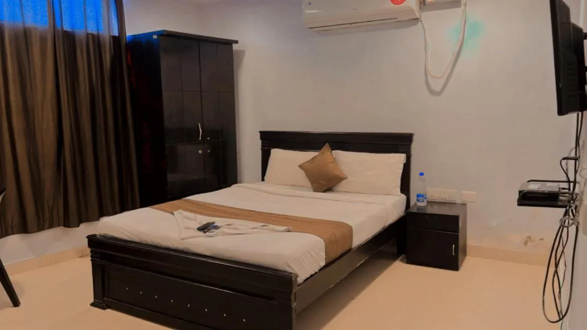 THE METRO INTERNATIONAL HOTEL
