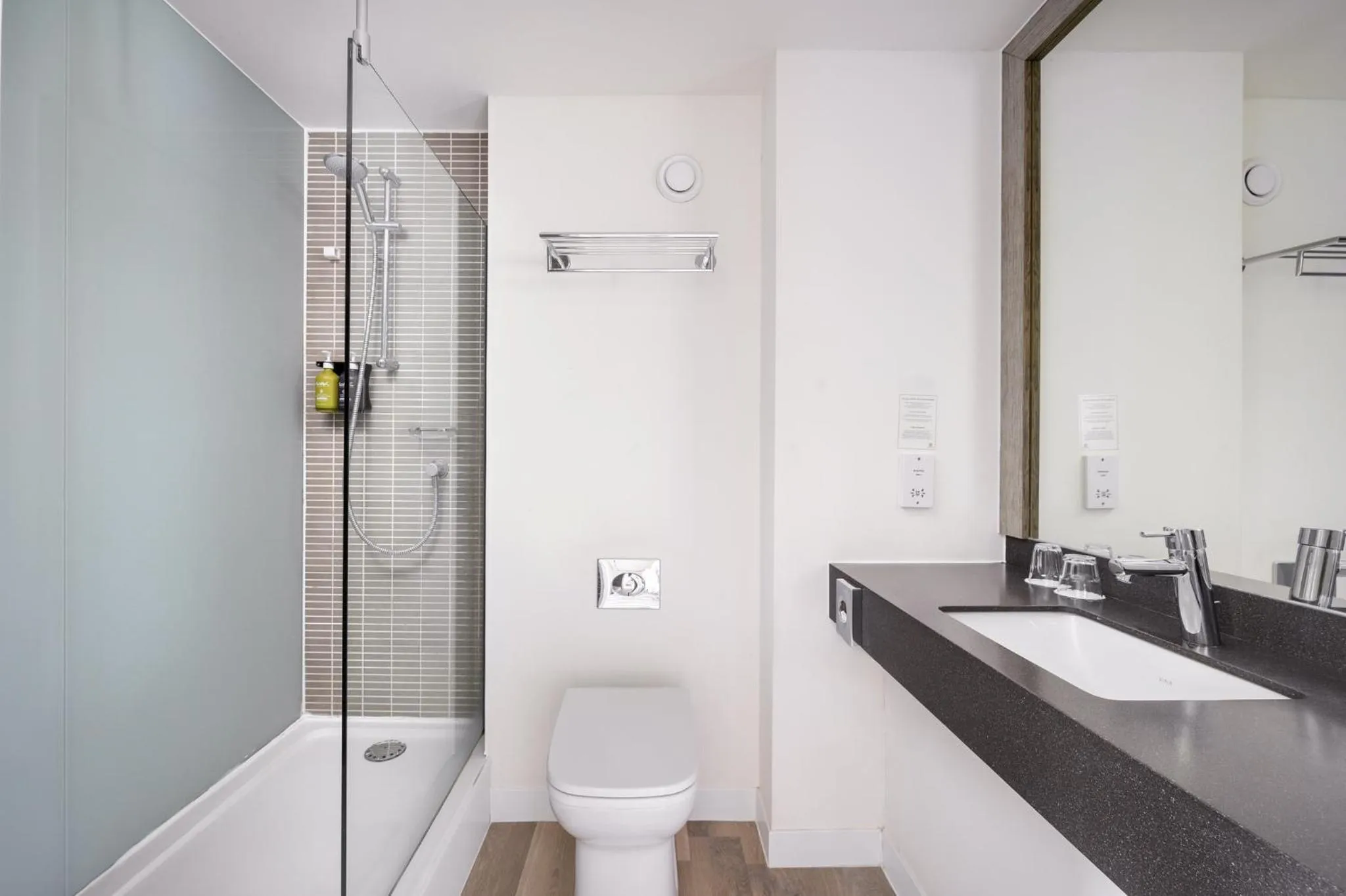 Bathroom in Holiday Inn Glasgow - East Kilbride by IHG