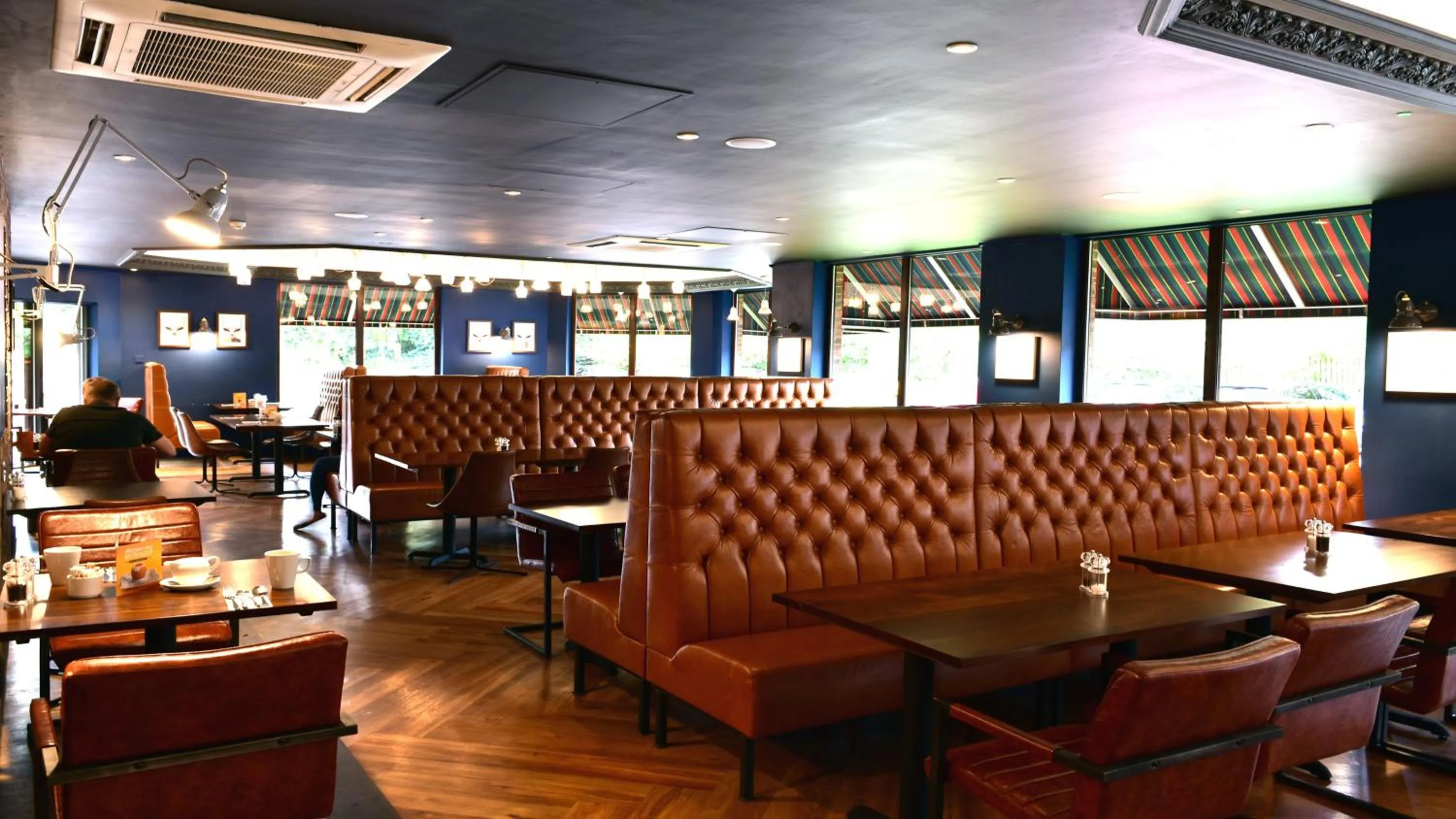 Restaurant/places to eat in Holiday Inn Glasgow - East Kilbride by IHG