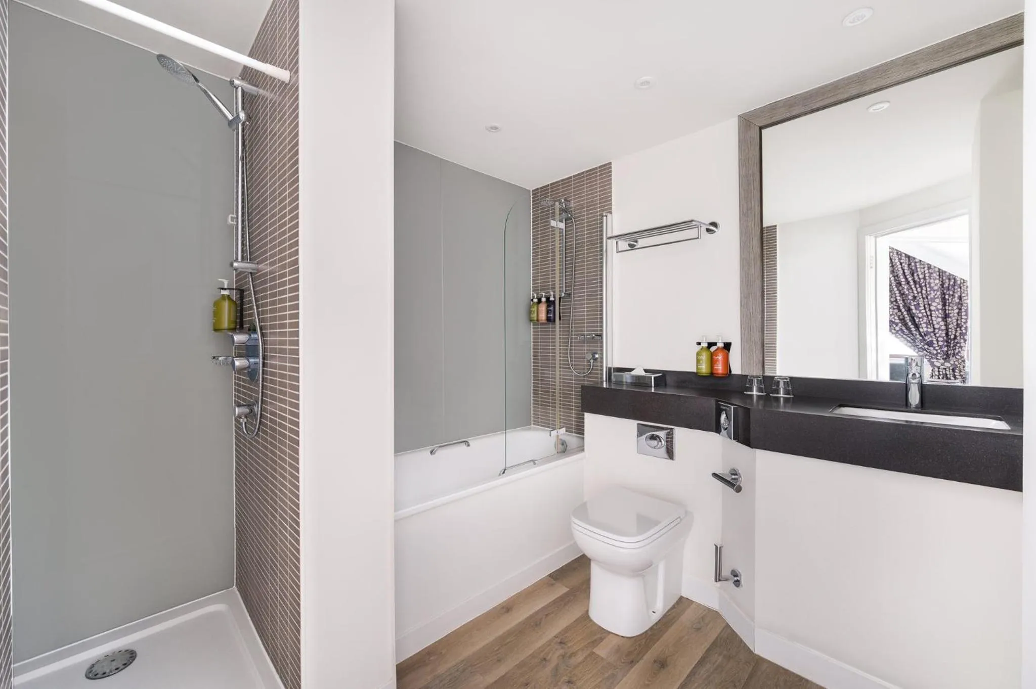 Bathroom in Holiday Inn Glasgow - East Kilbride by IHG