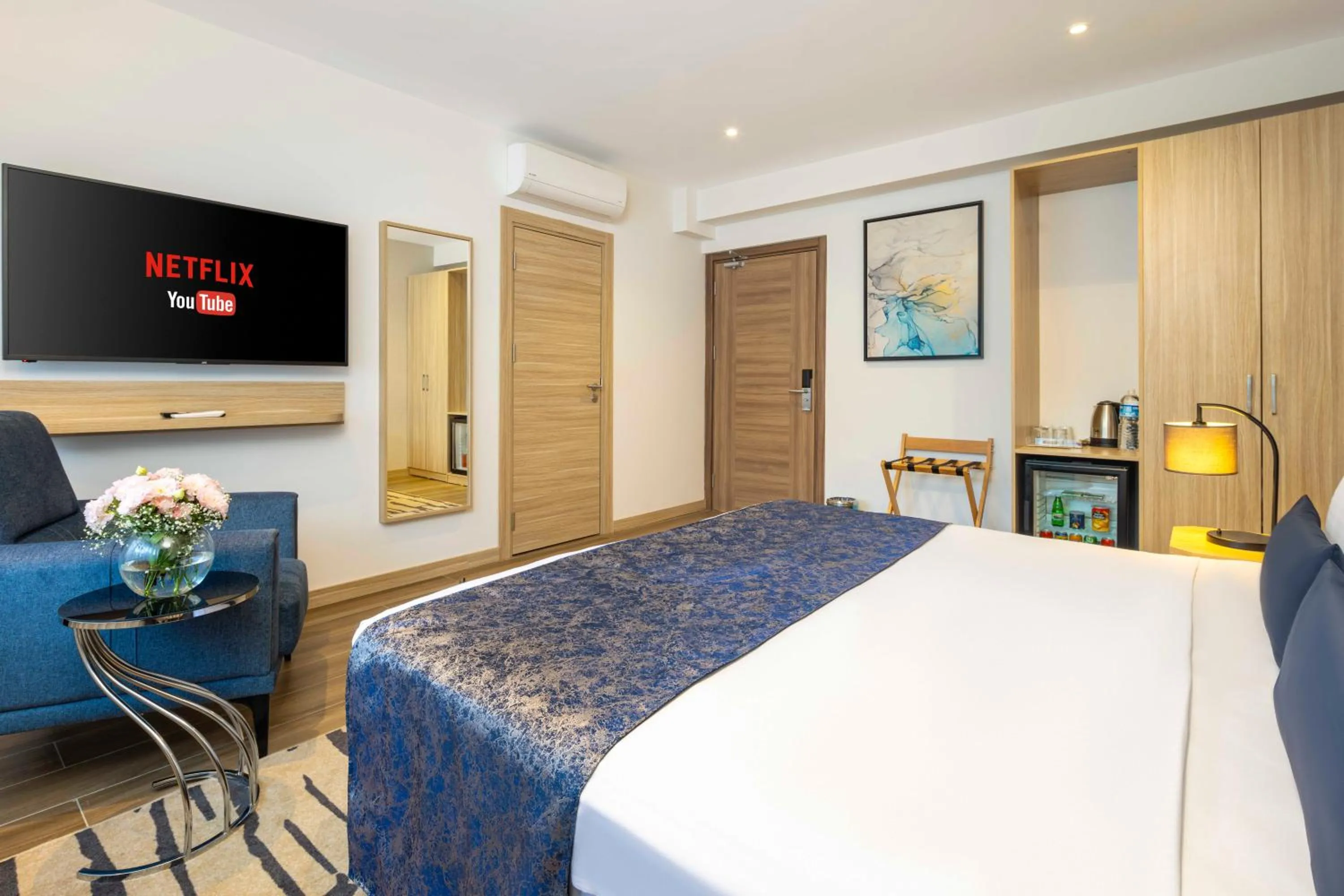 Photo of the whole room, Bed in The Capri Hotel Osmanbey