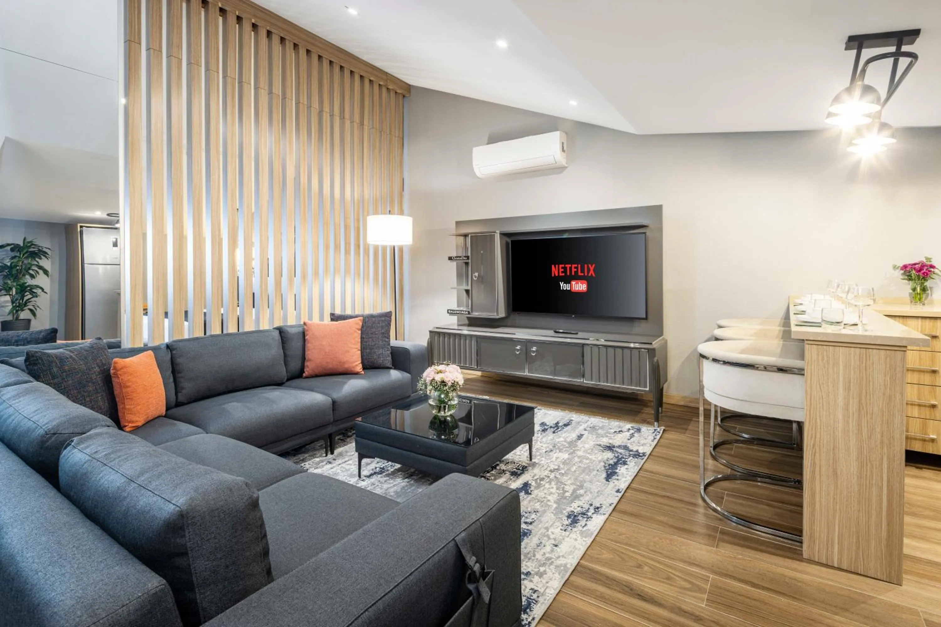 TV and multimedia in The Capri Hotel Osmanbey