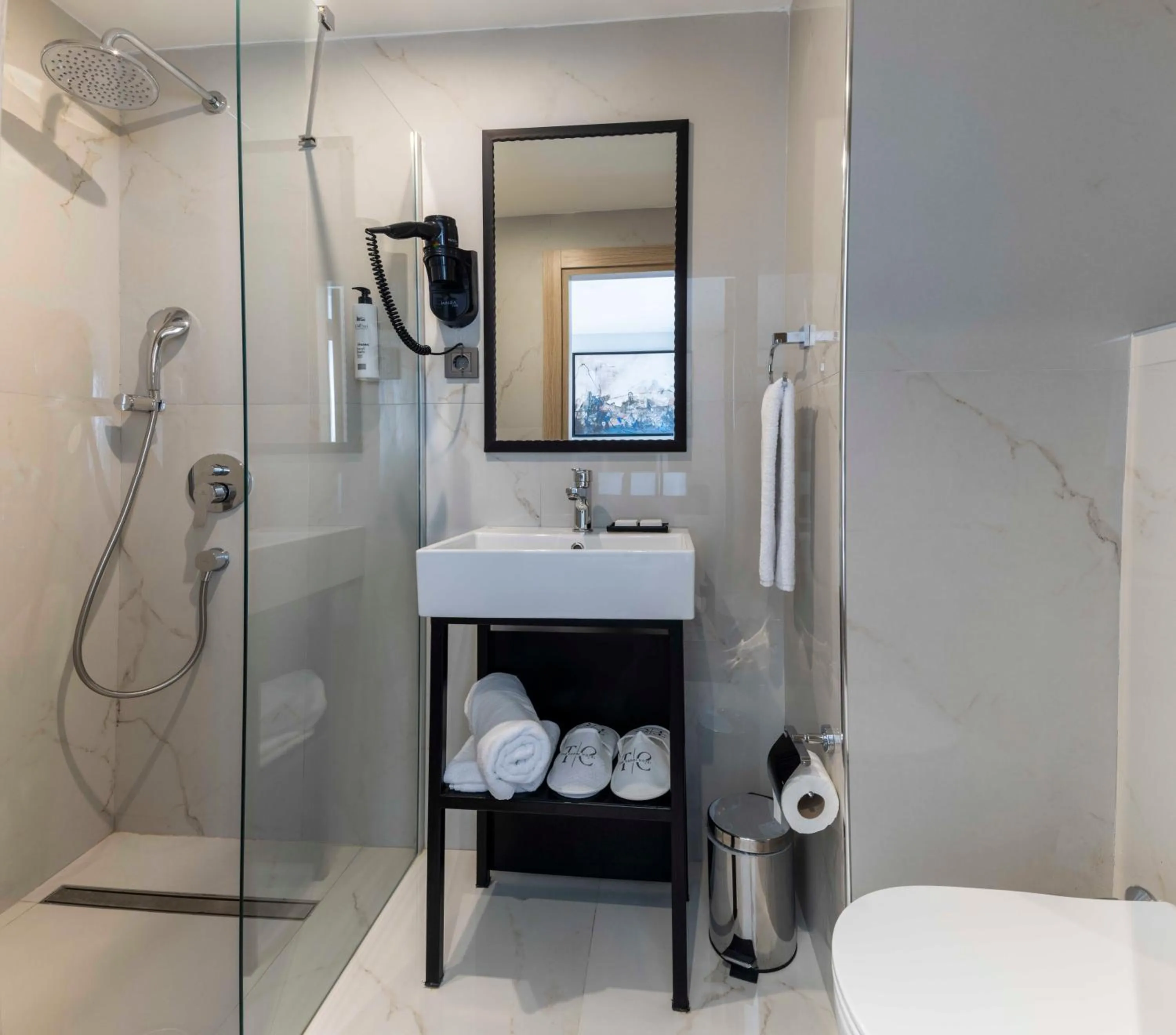 Bathroom in The Capri Hotel Osmanbey