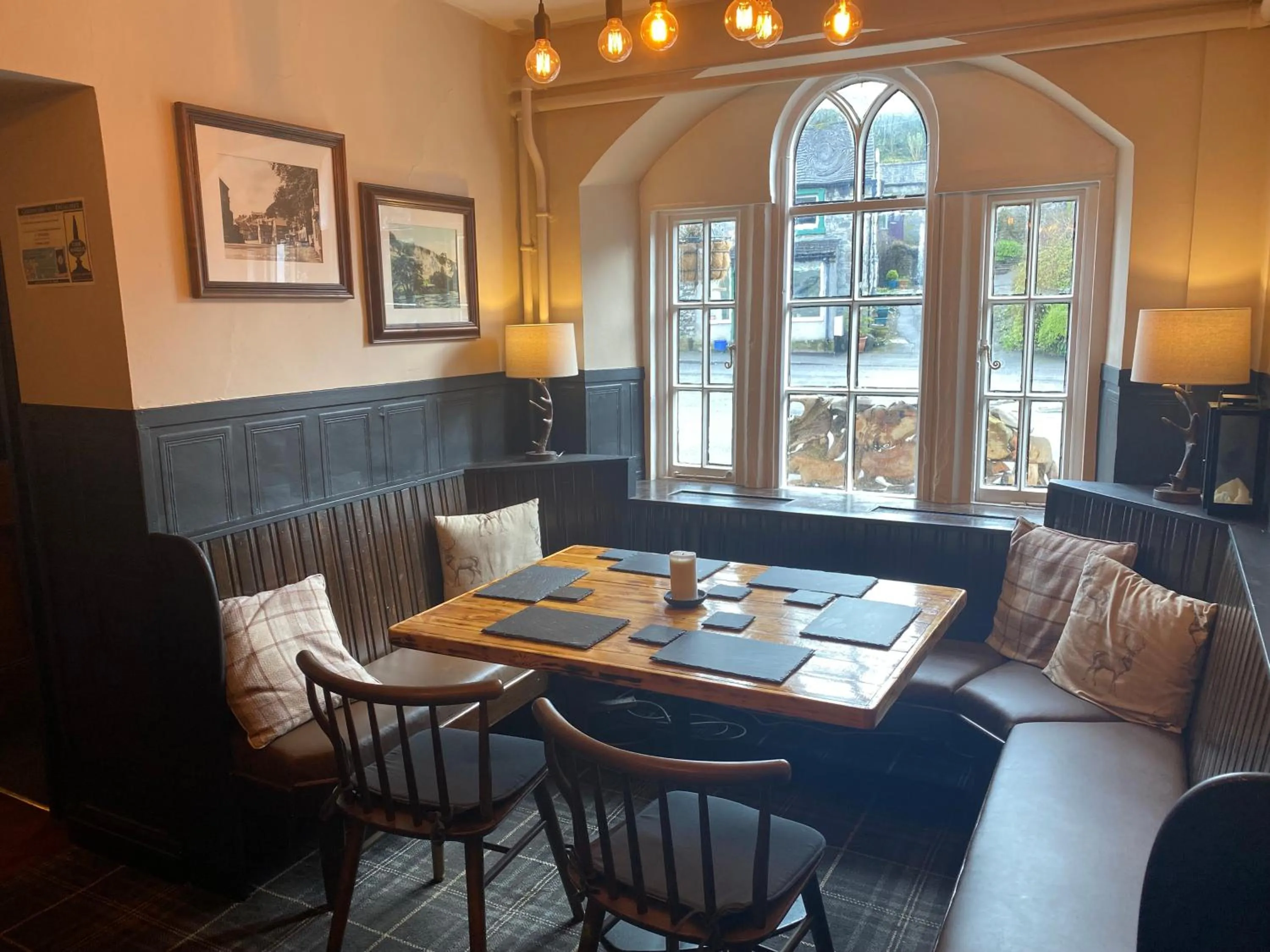 Restaurant/places to eat in The George Inn at Tideswell
