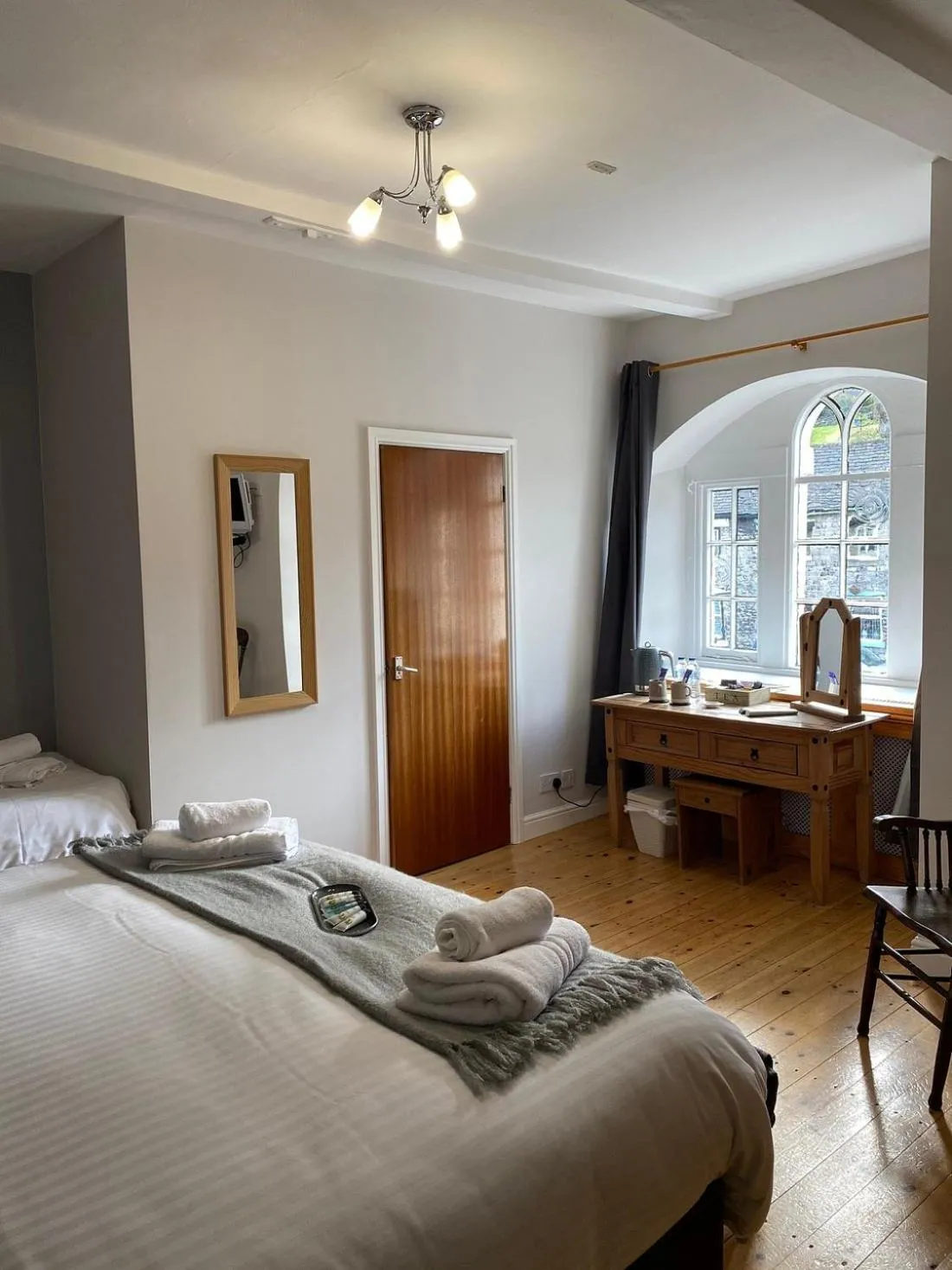 Bedroom in The George Inn at Tideswell
