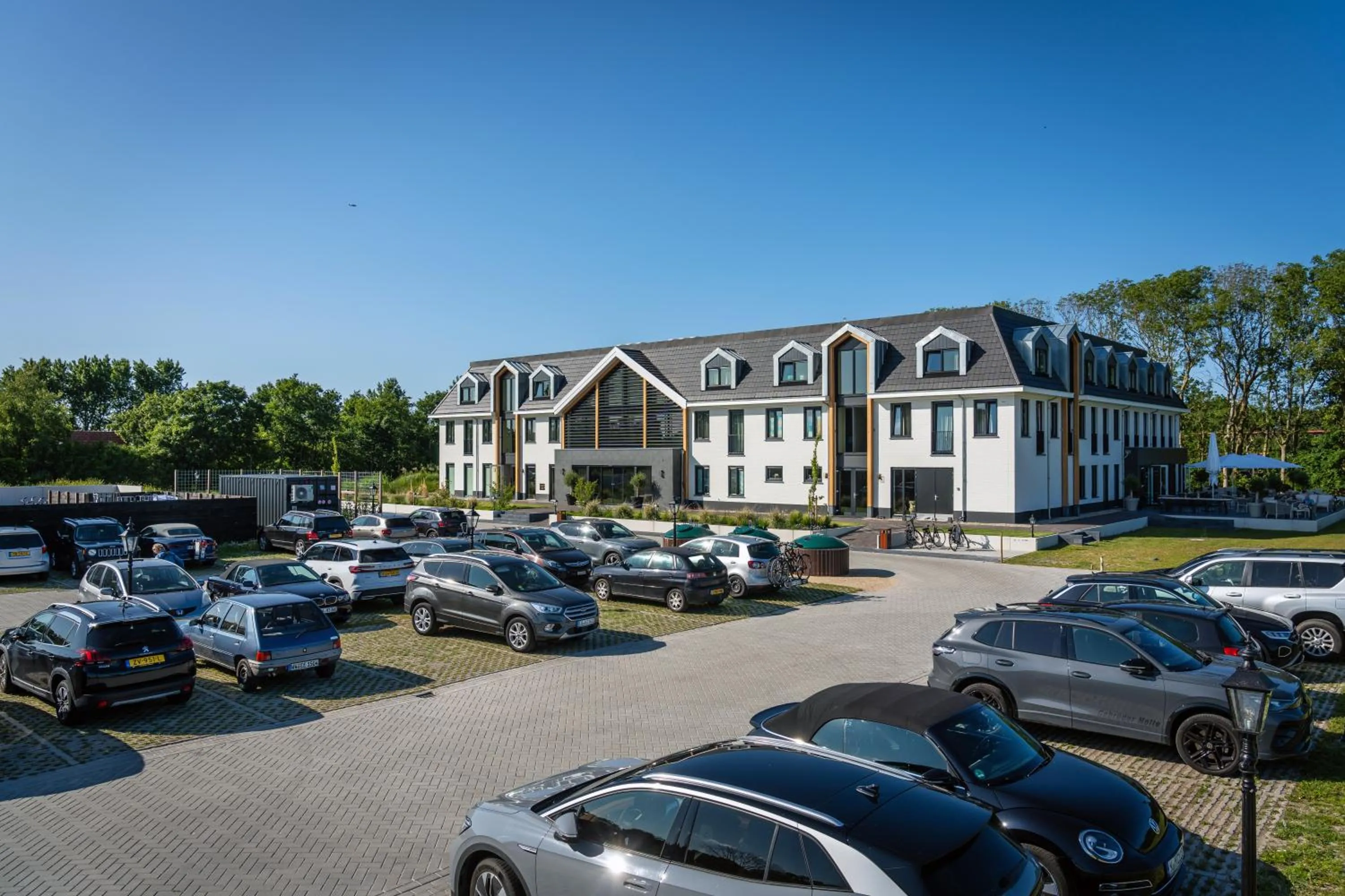 Property building in Eilandhotel Texel - Nieuw geopend hotel
