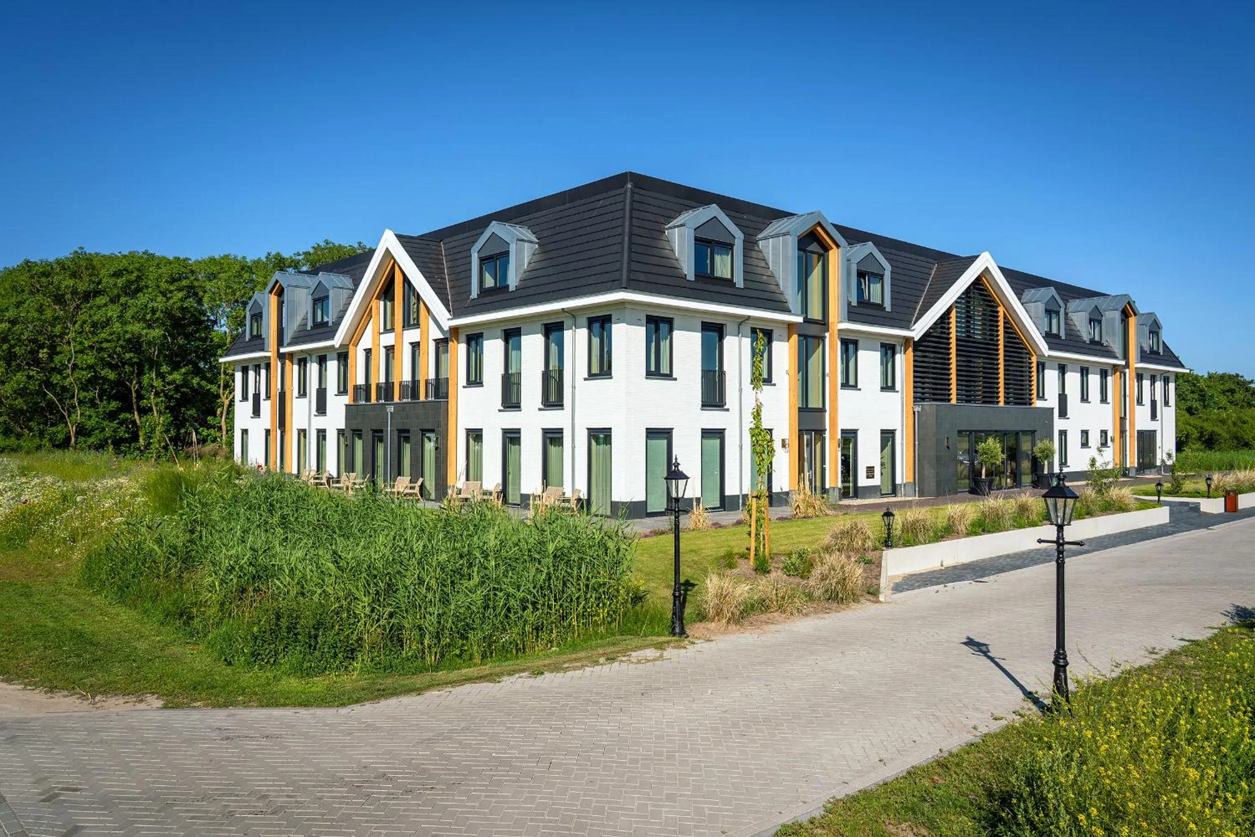 Property building in Eilandhotel Texel - Nieuw geopend hotel