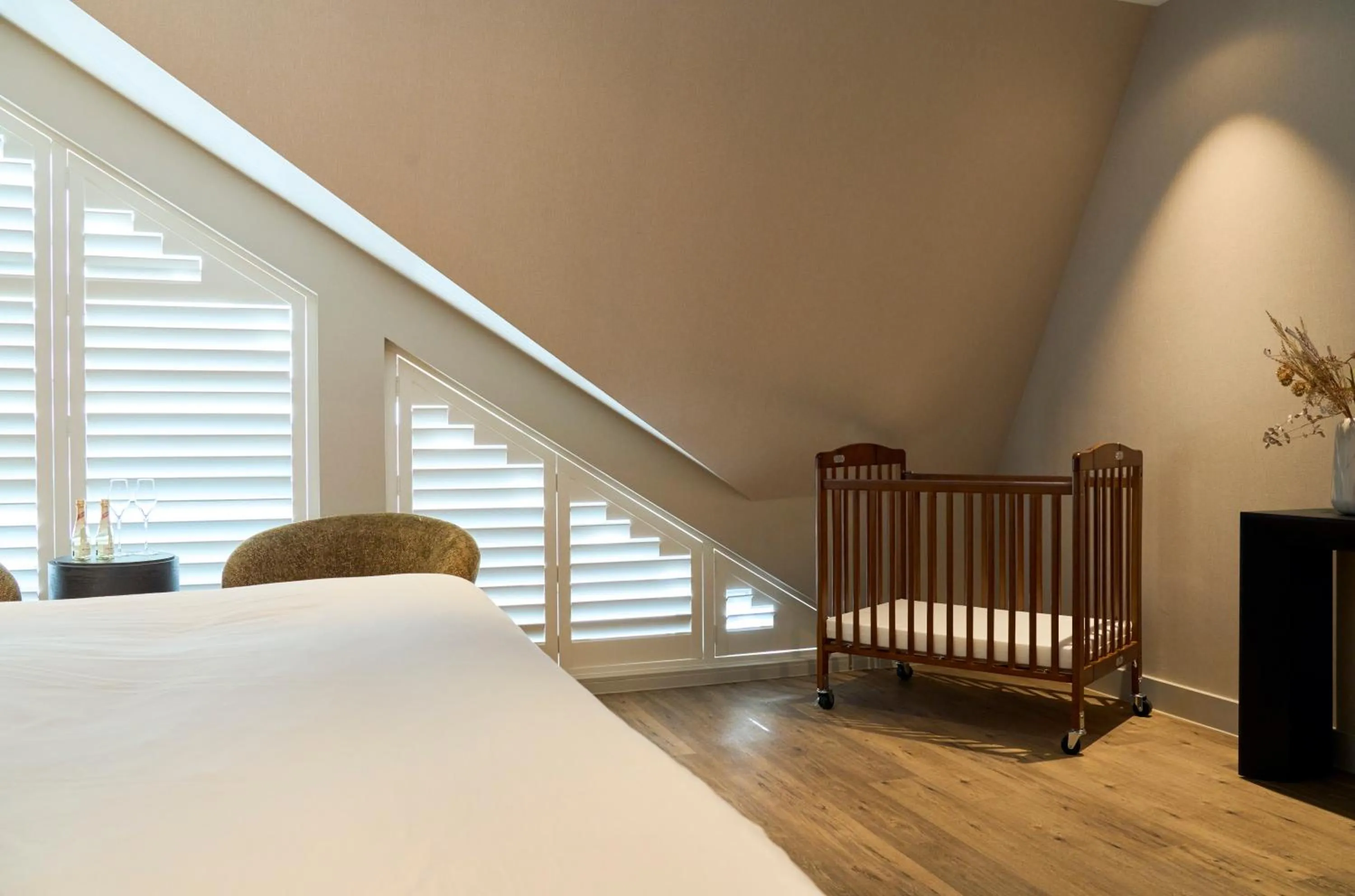cot, Bed in Eilandhotel Texel - Nieuw geopend hotel