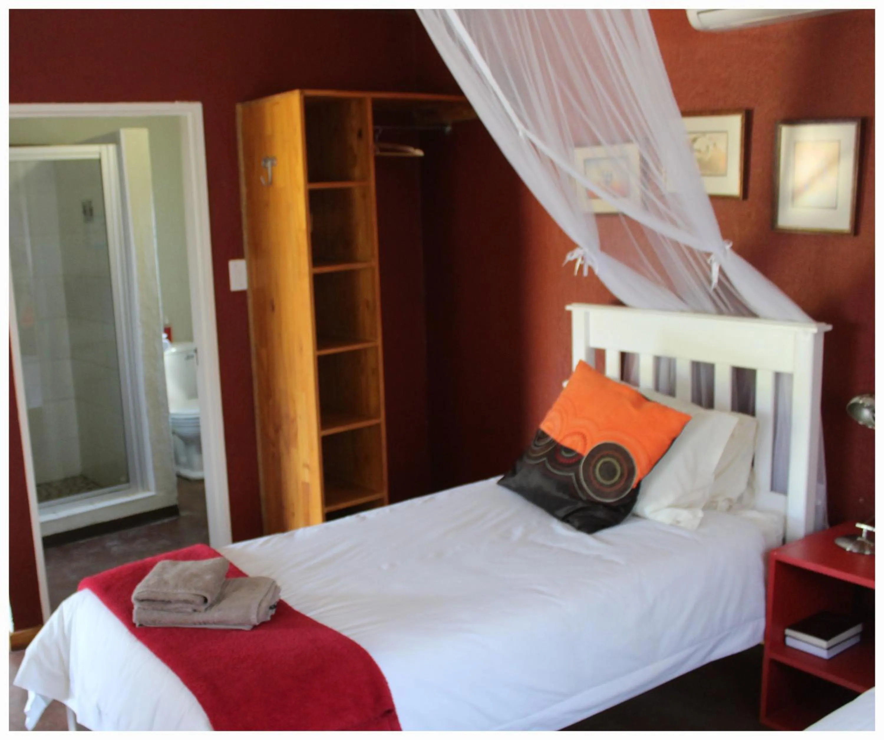 Bathroom, Bed in Blyde Mountain Country House