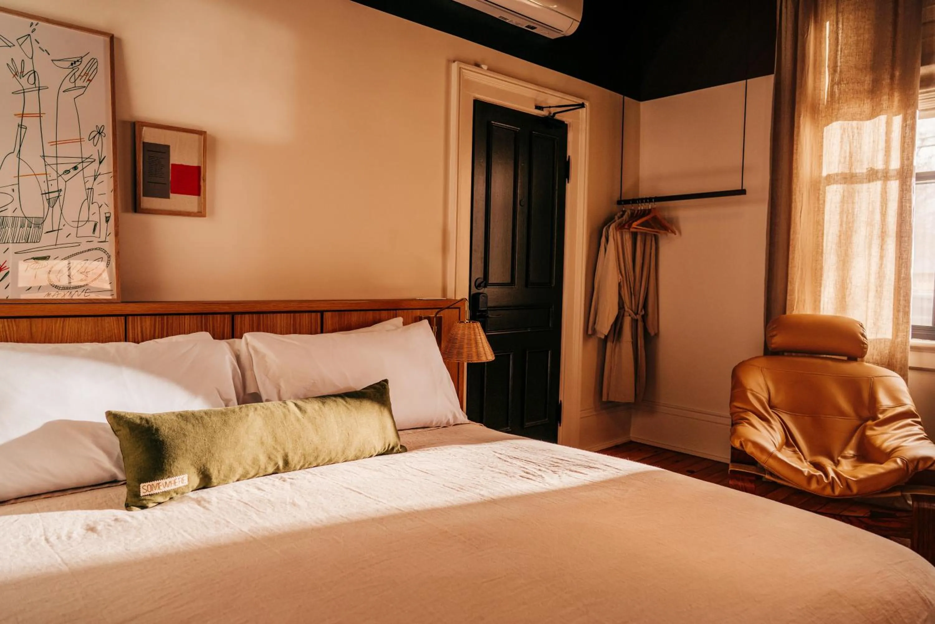 Bed in Somewhere Inn Collingwood