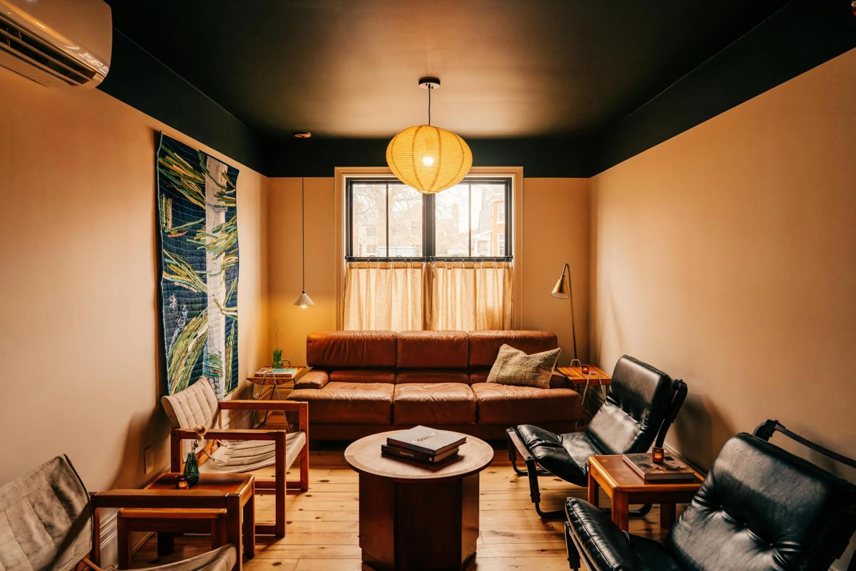 Lounge or bar in Somewhere Inn Collingwood