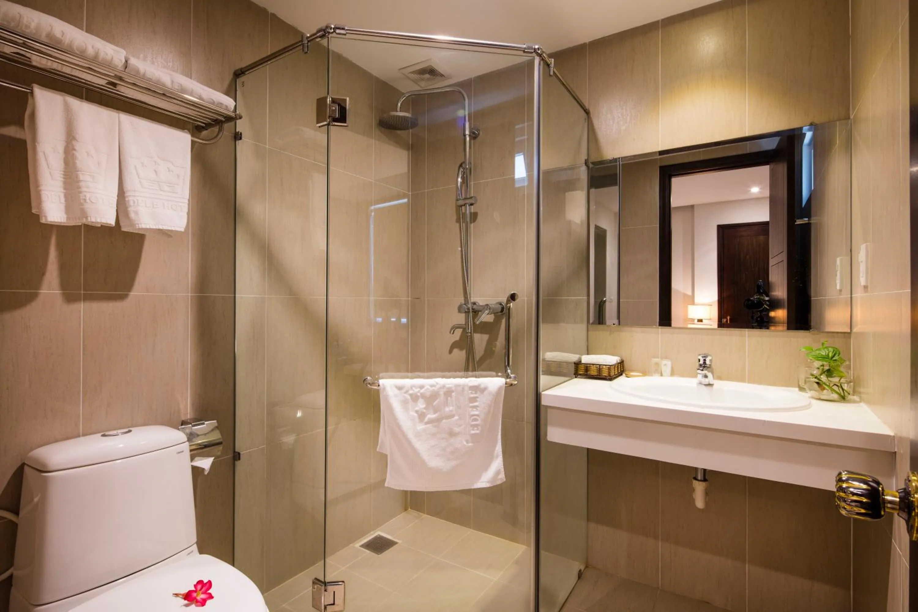 Shower in Edele Nha Trang Hotel