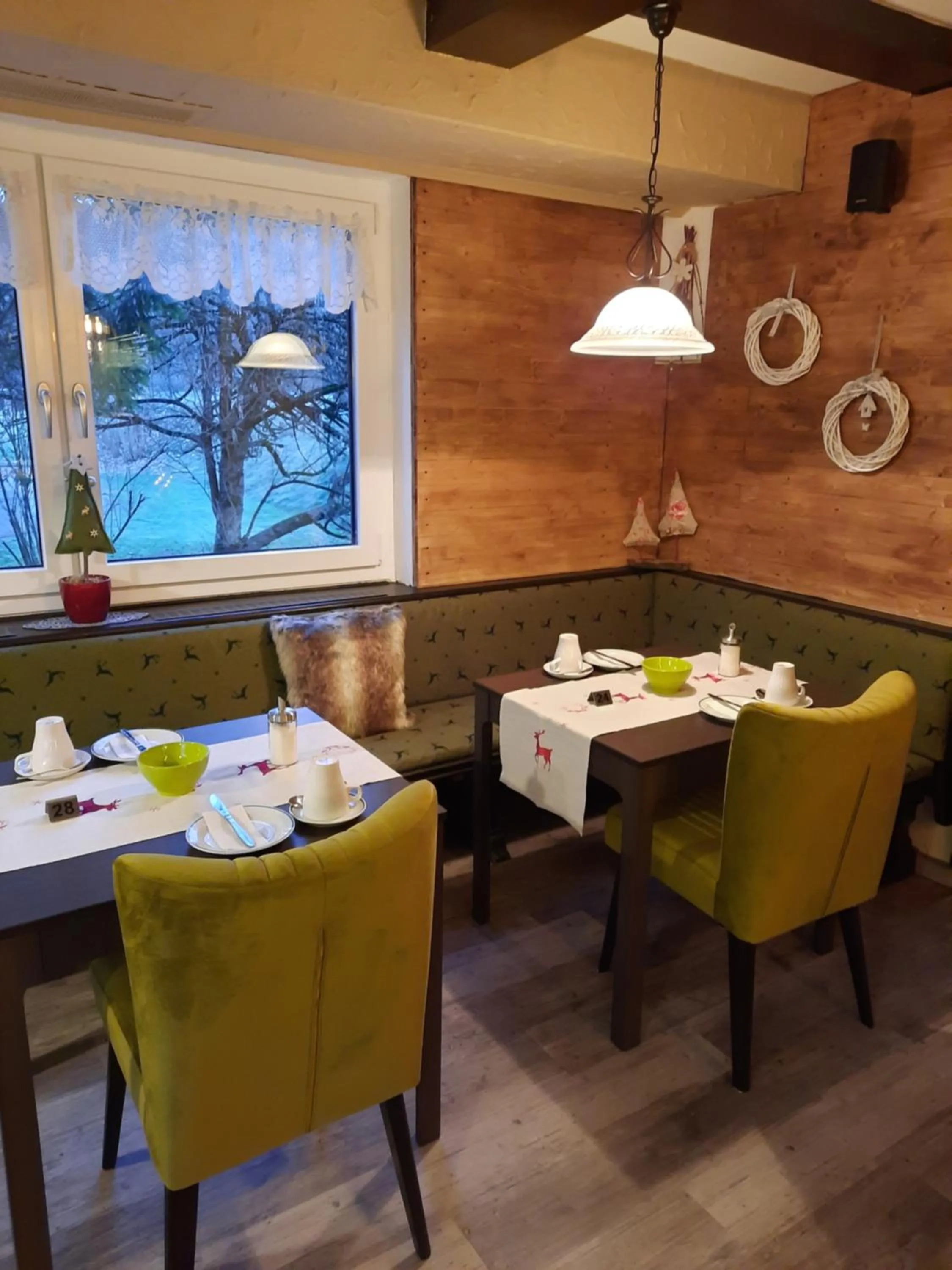 Restaurant/places to eat in Pension Leprich