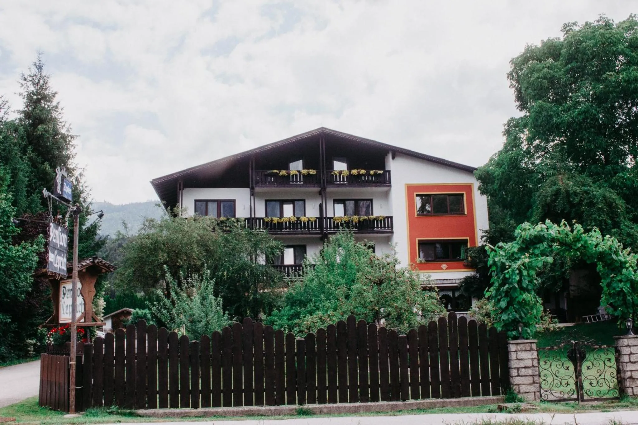 Property building in Pension Leprich