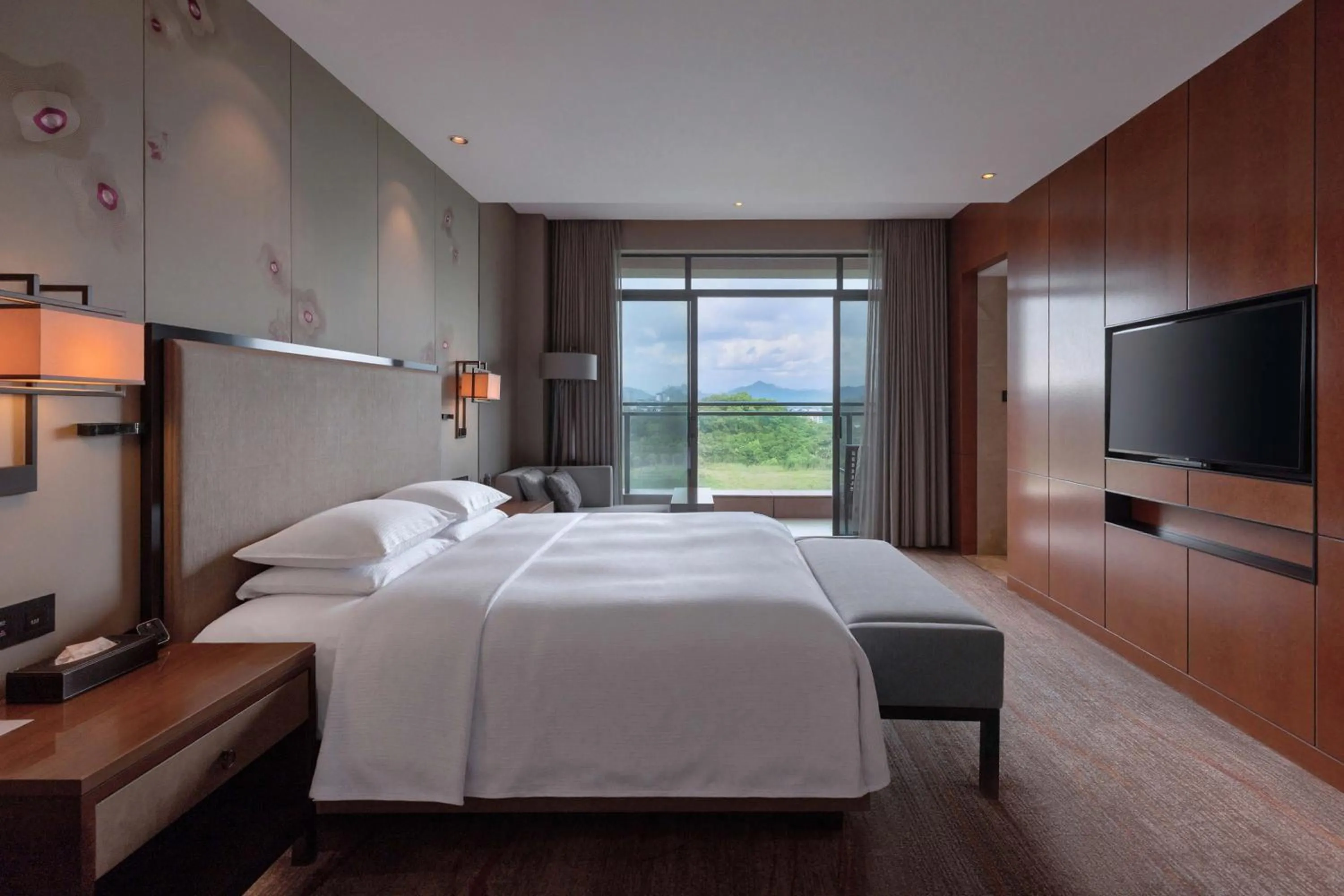 Bedroom, Bed in DoubleTree by Hilton Guangzhou Science City-Free Shuttle Bus Service During Canton Fair Period
