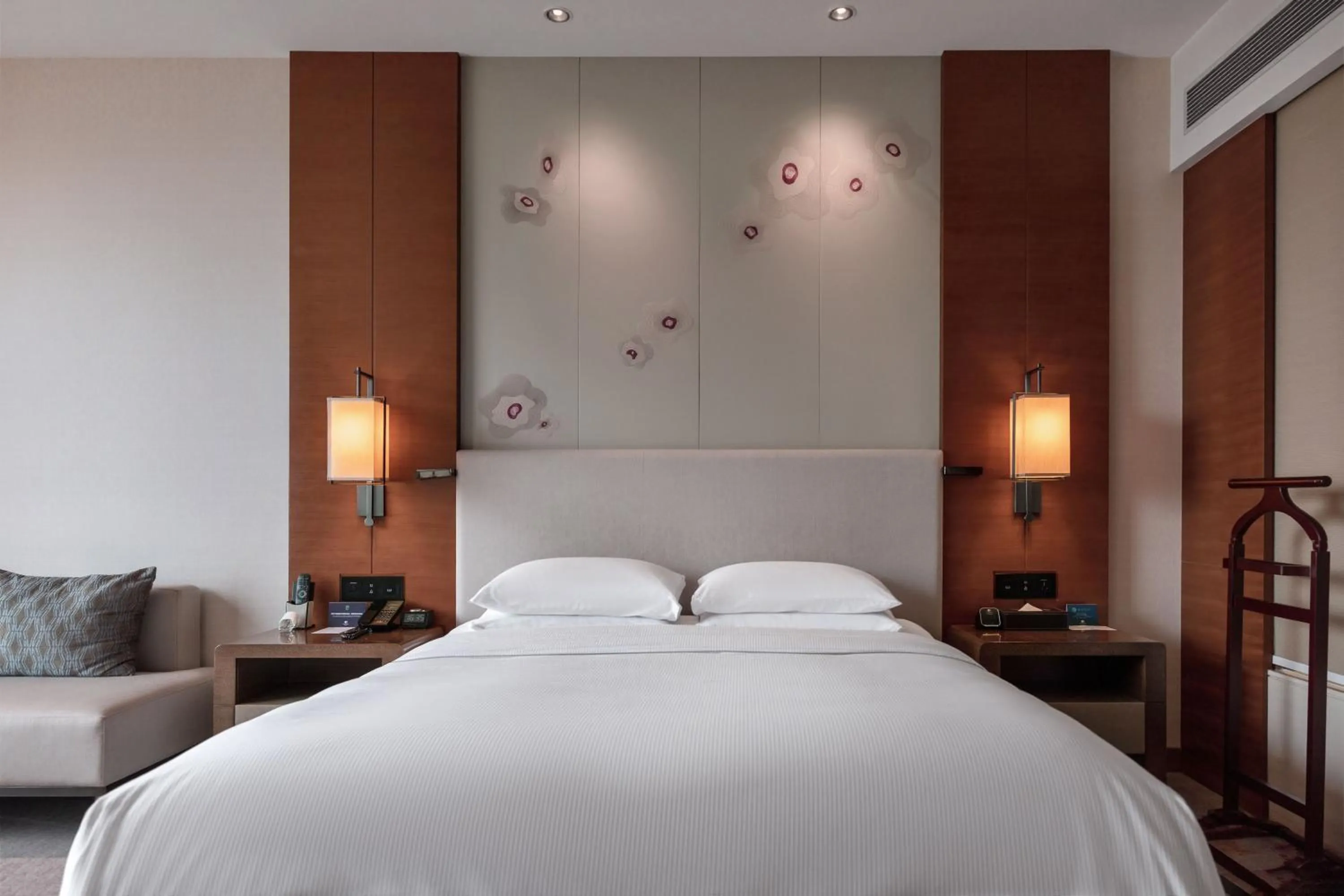Bedroom, Bed in DoubleTree by Hilton Guangzhou Science City-Free Shuttle Bus Service During Canton Fair Period
