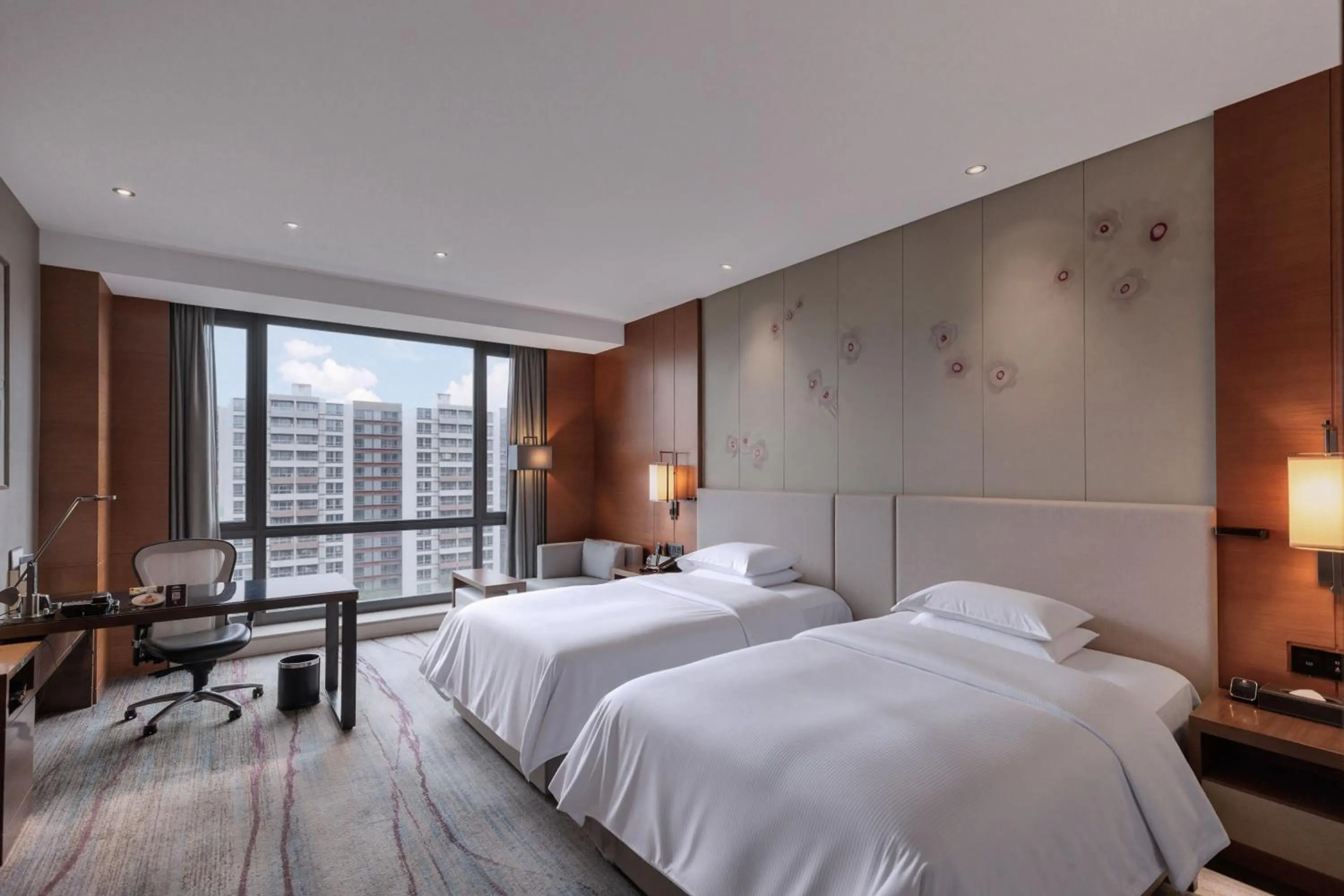 Bed in DoubleTree by Hilton Guangzhou Science City-Free Shuttle Bus Service During Canton Fair Period