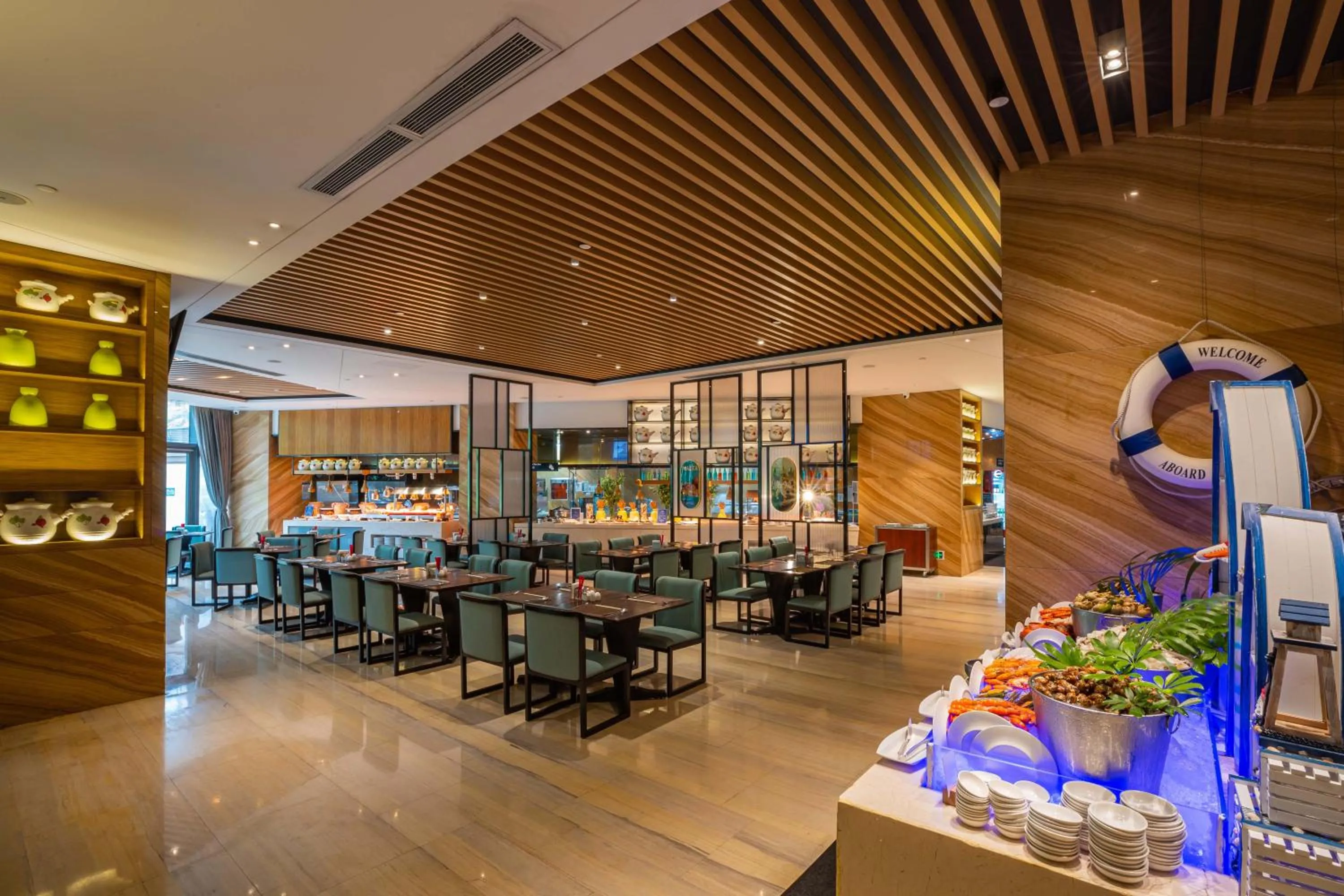 Restaurant/places to eat in DoubleTree by Hilton Guangzhou Science City-Free Shuttle Bus Service During Canton Fair Period