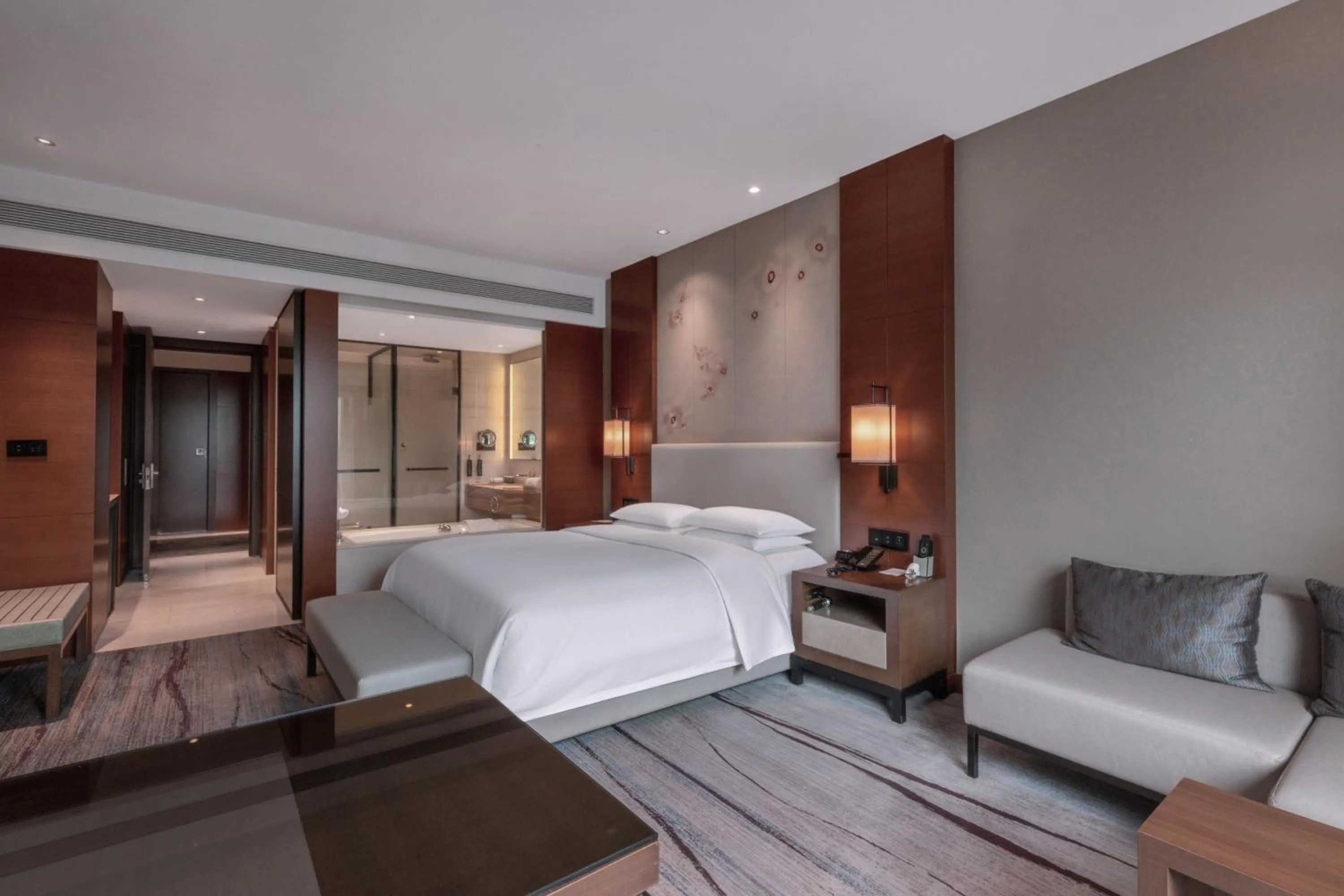 Bed in DoubleTree by Hilton Guangzhou Science City-Free Shuttle Bus Service During Canton Fair Period
