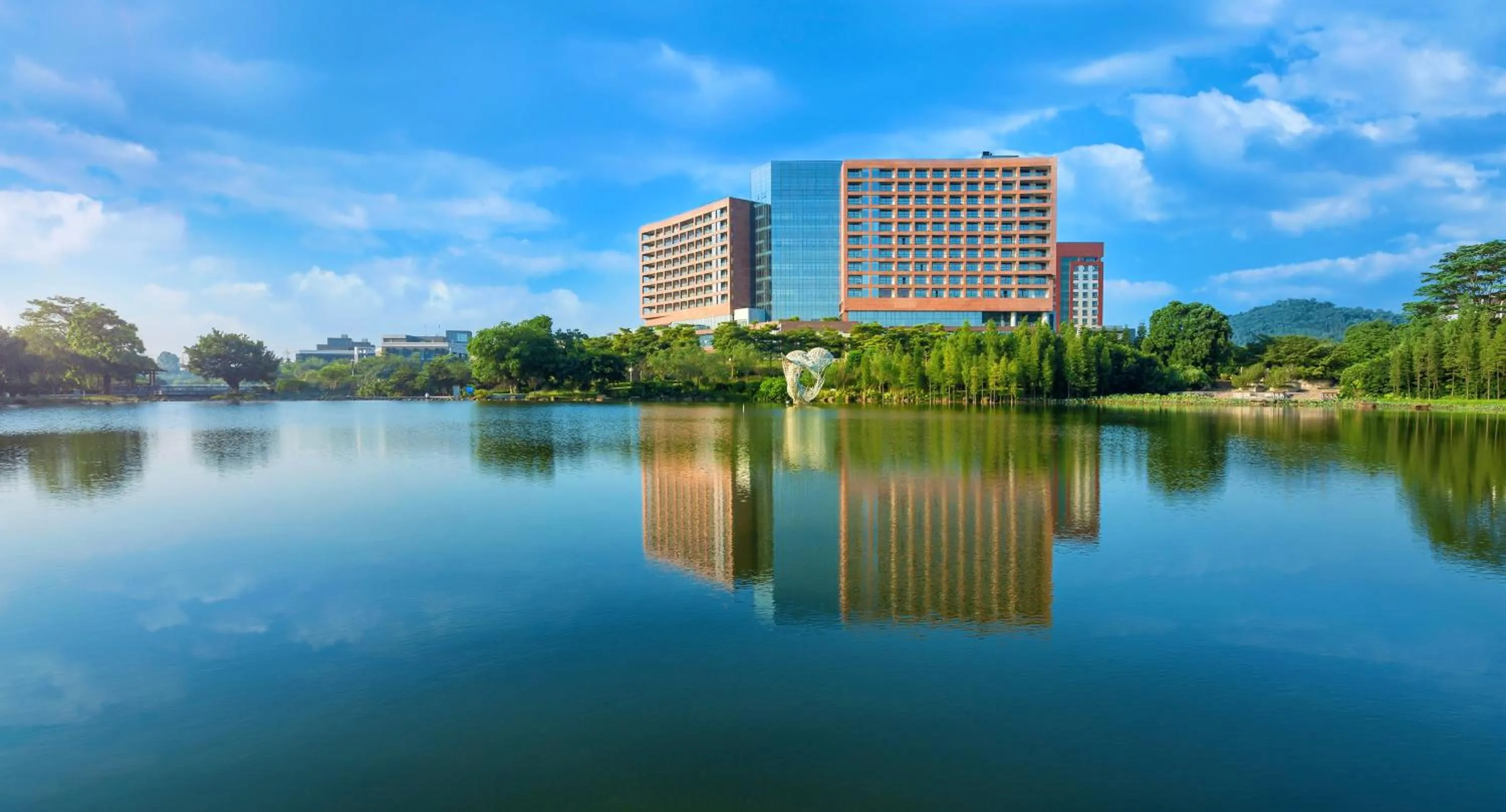 Property building in DoubleTree by Hilton Guangzhou Science City-Free Shuttle Bus Service During Canton Fair Period