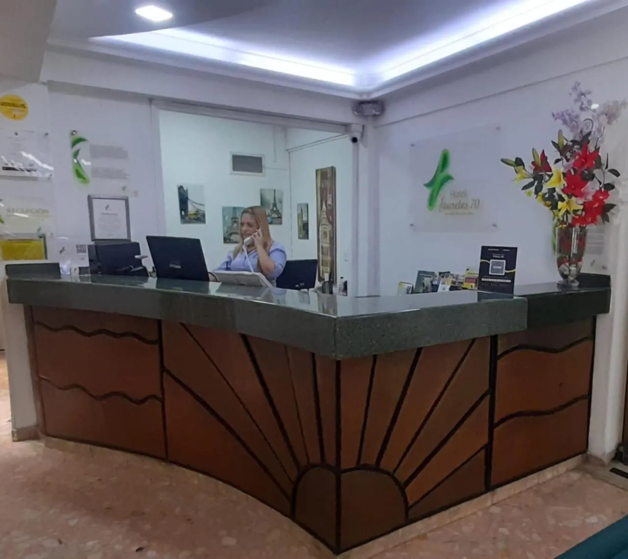 Lobby or reception in Hotel Laureles 70