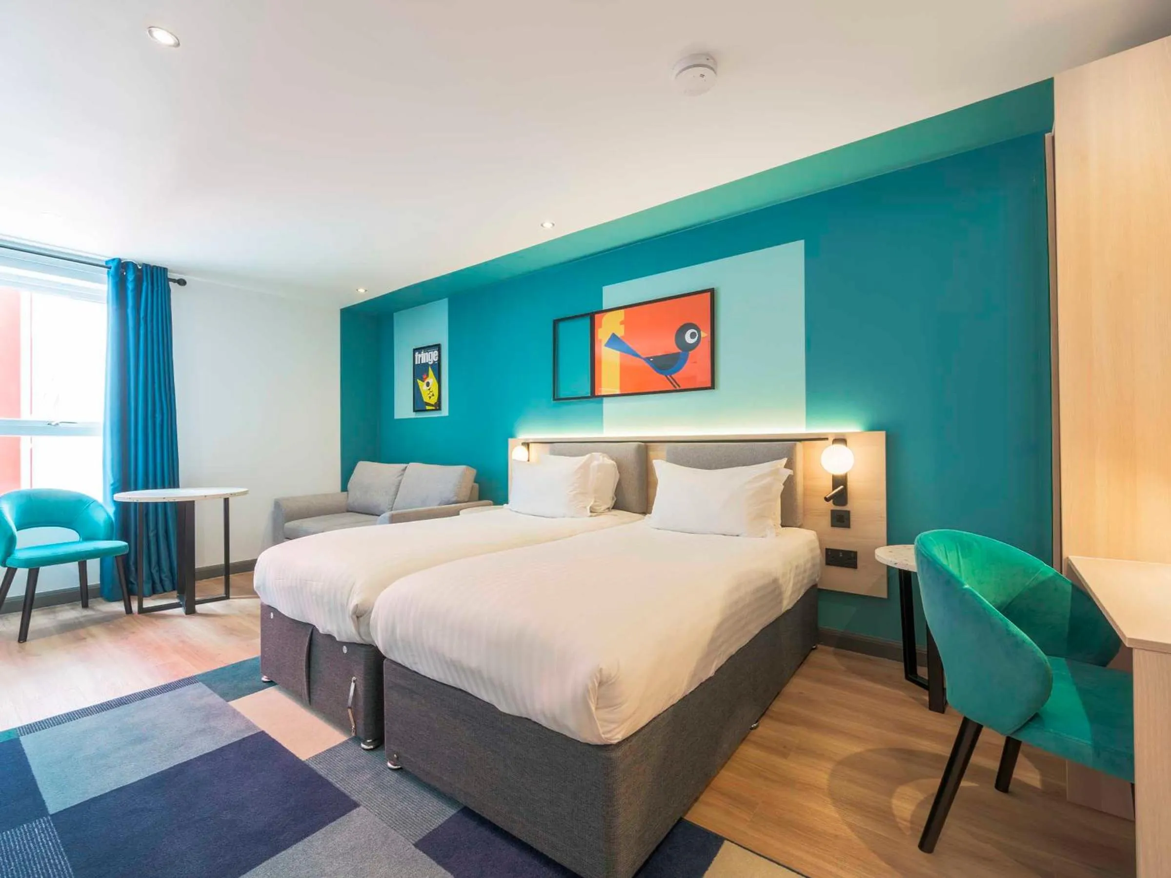 Bed in Holyrood Aparthotel