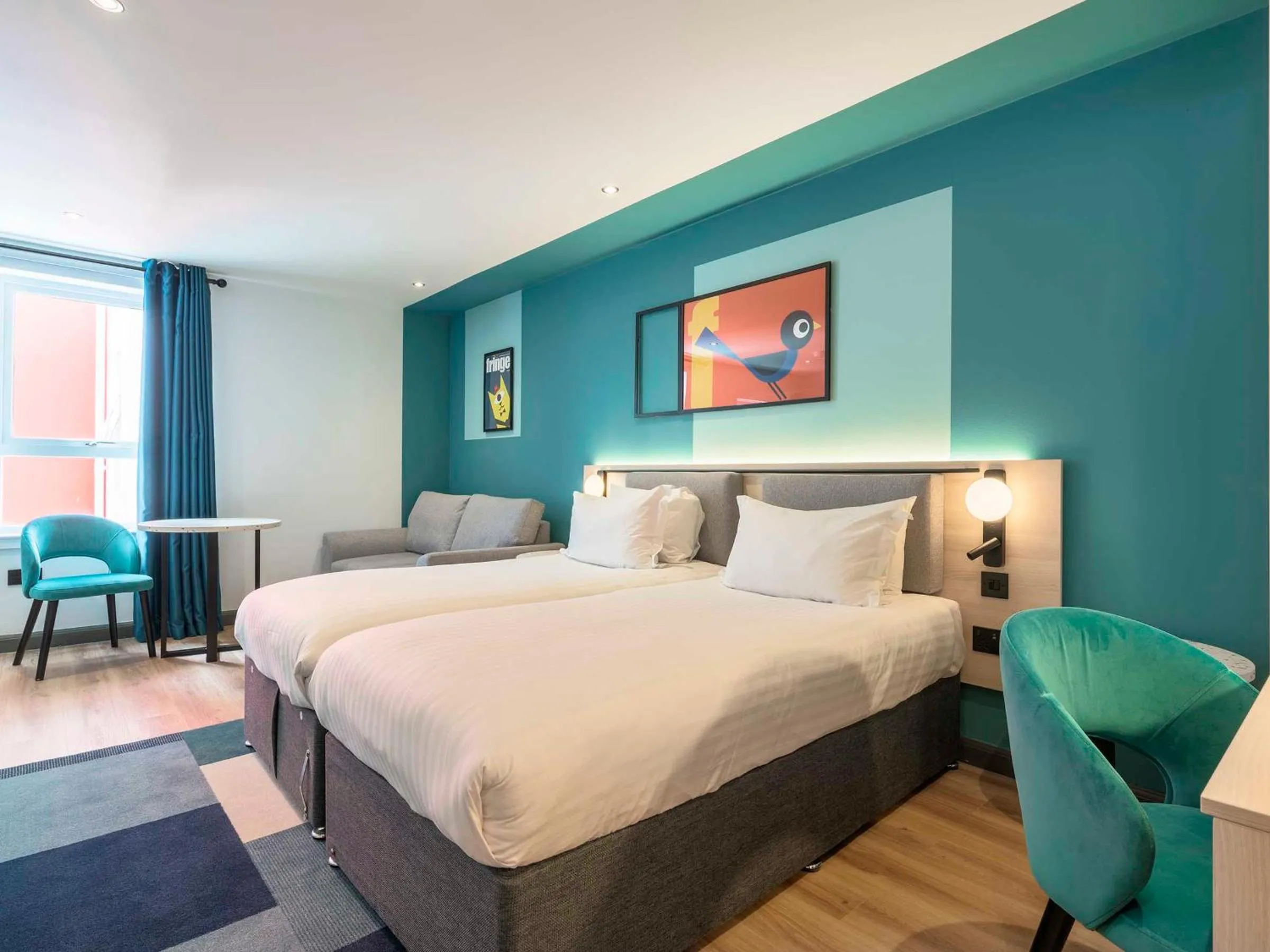 Bed in Holyrood Aparthotel